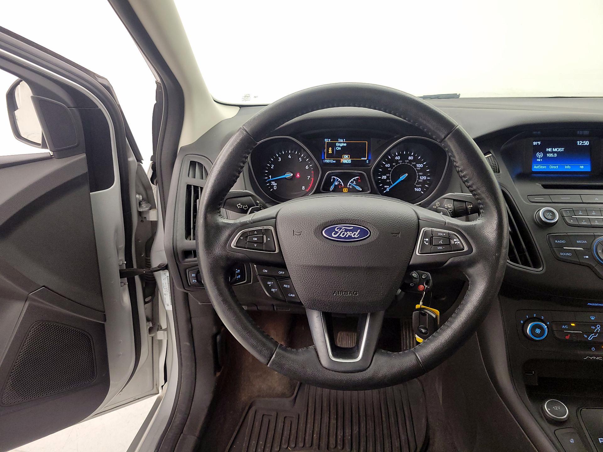Thumbnail: 2016 Ford Focus - 10
