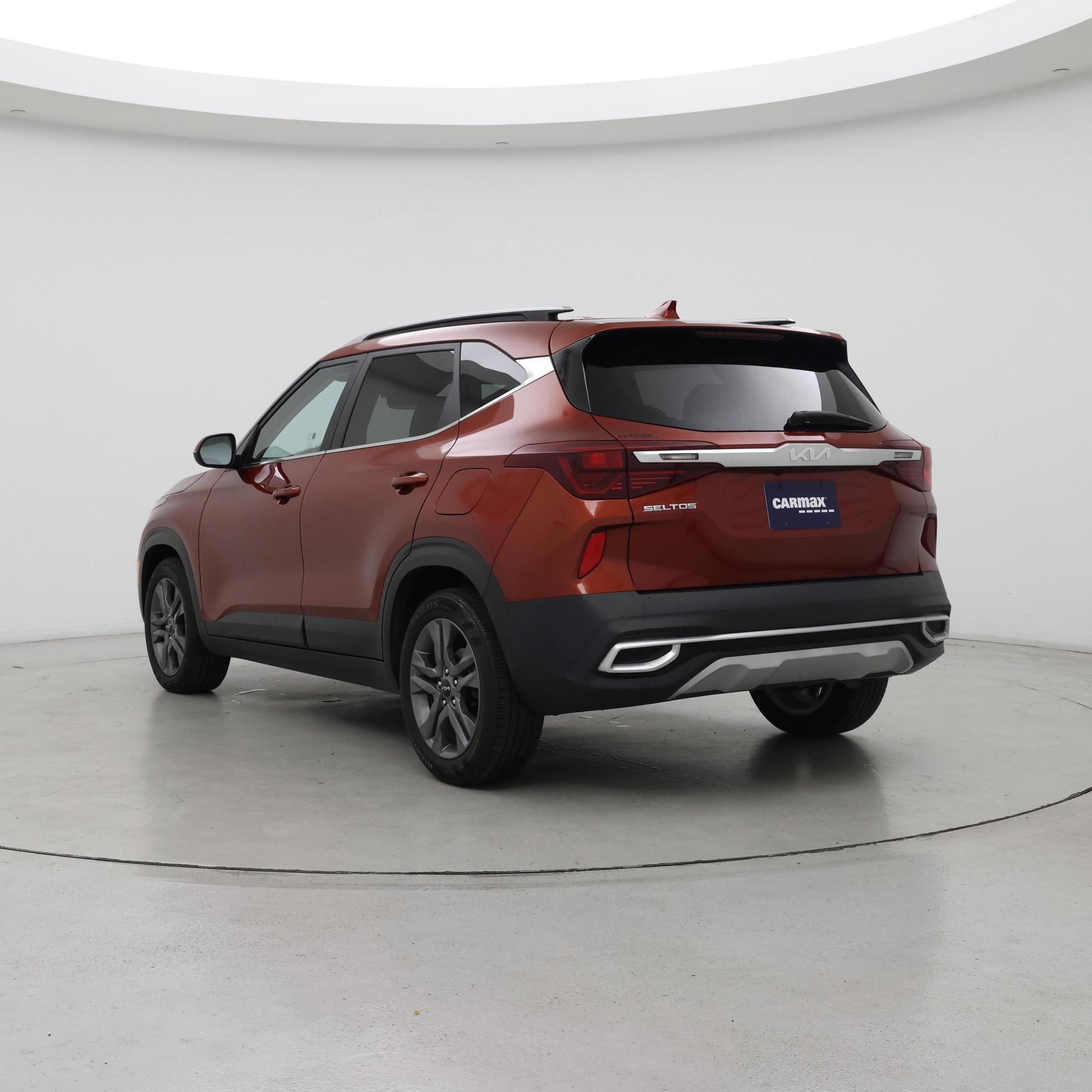 Thumbnail: 2023 Kia Seltos - 2