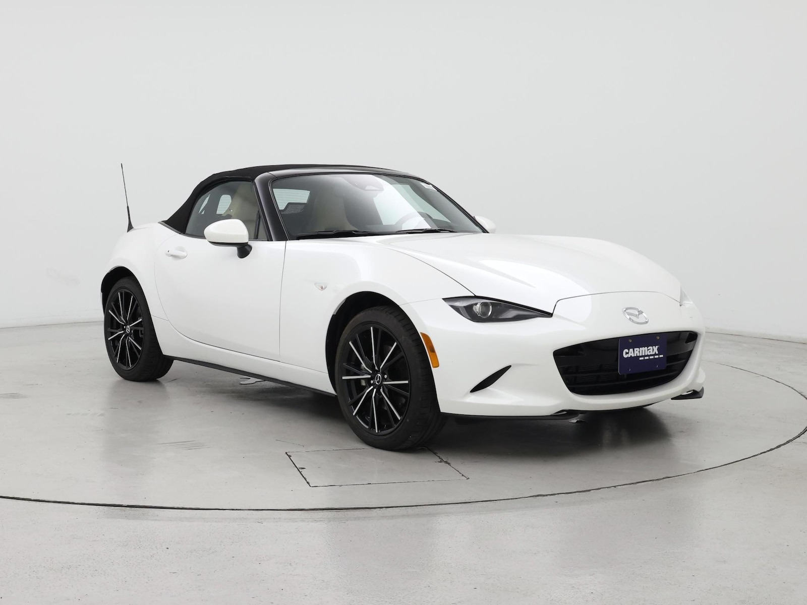 2025 Mazda MX-5 Miata Grand Touring - Photo 2
