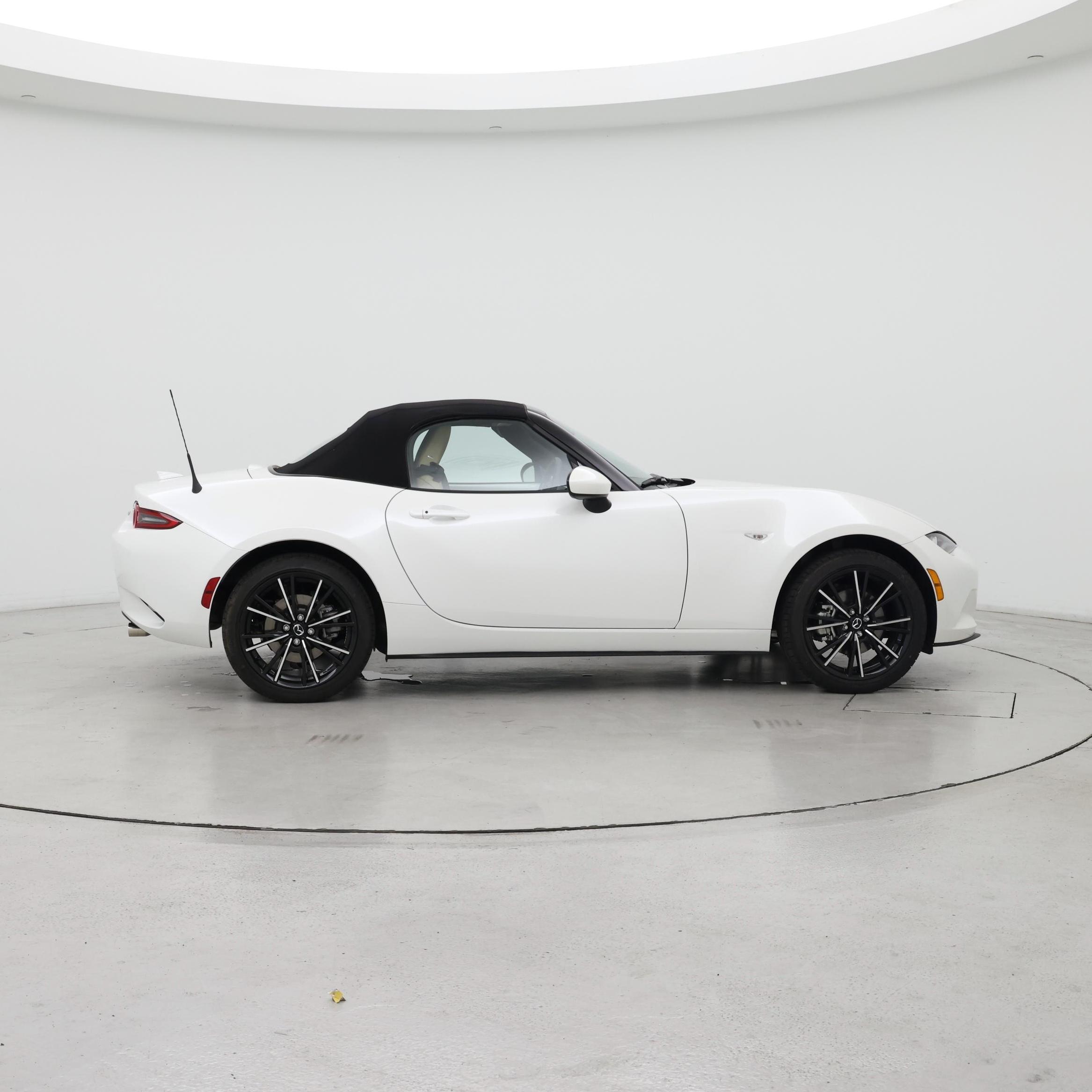 Thumbnail: 2025 Mazda MX-5 Miata - 7