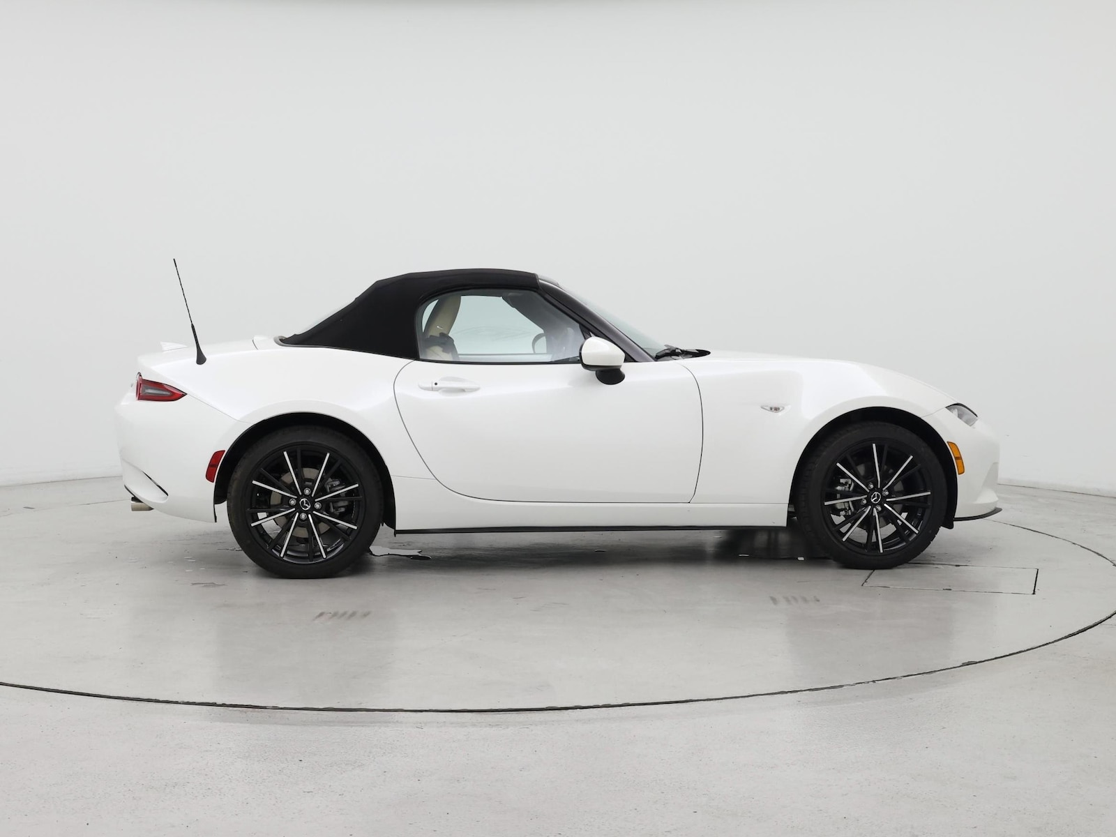 2025 Mazda MX-5 Miata Grand Touring - Photo 8