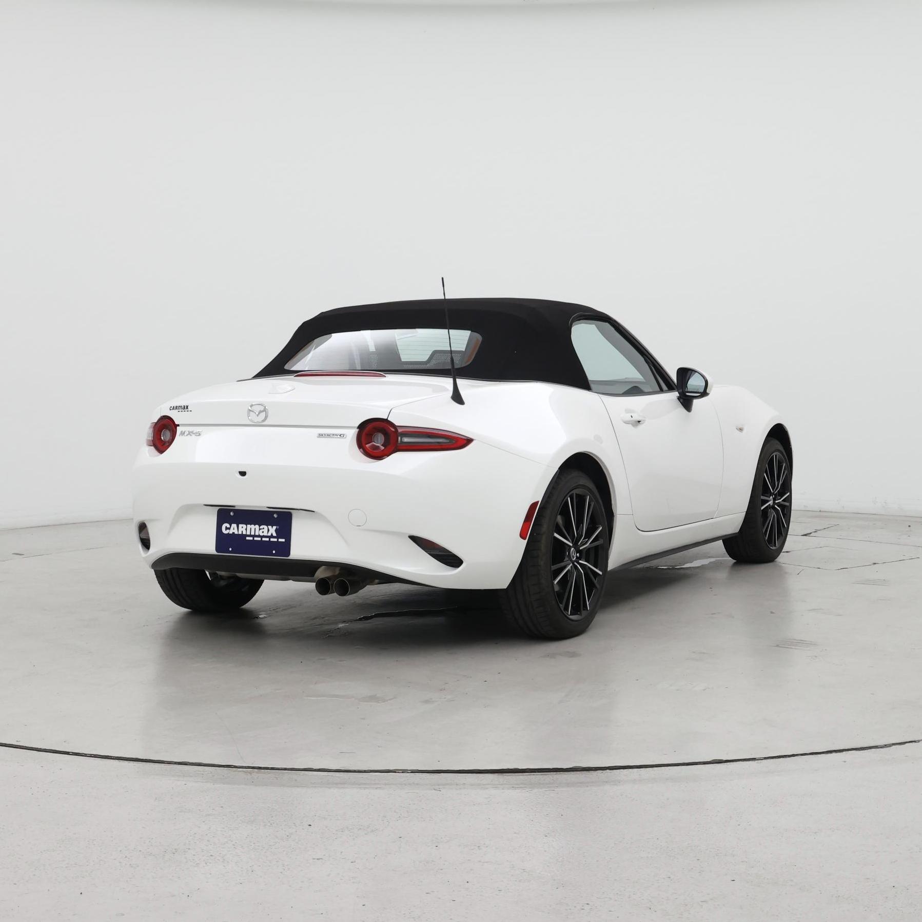 Thumbnail: 2025 Mazda MX-5 Miata - 8