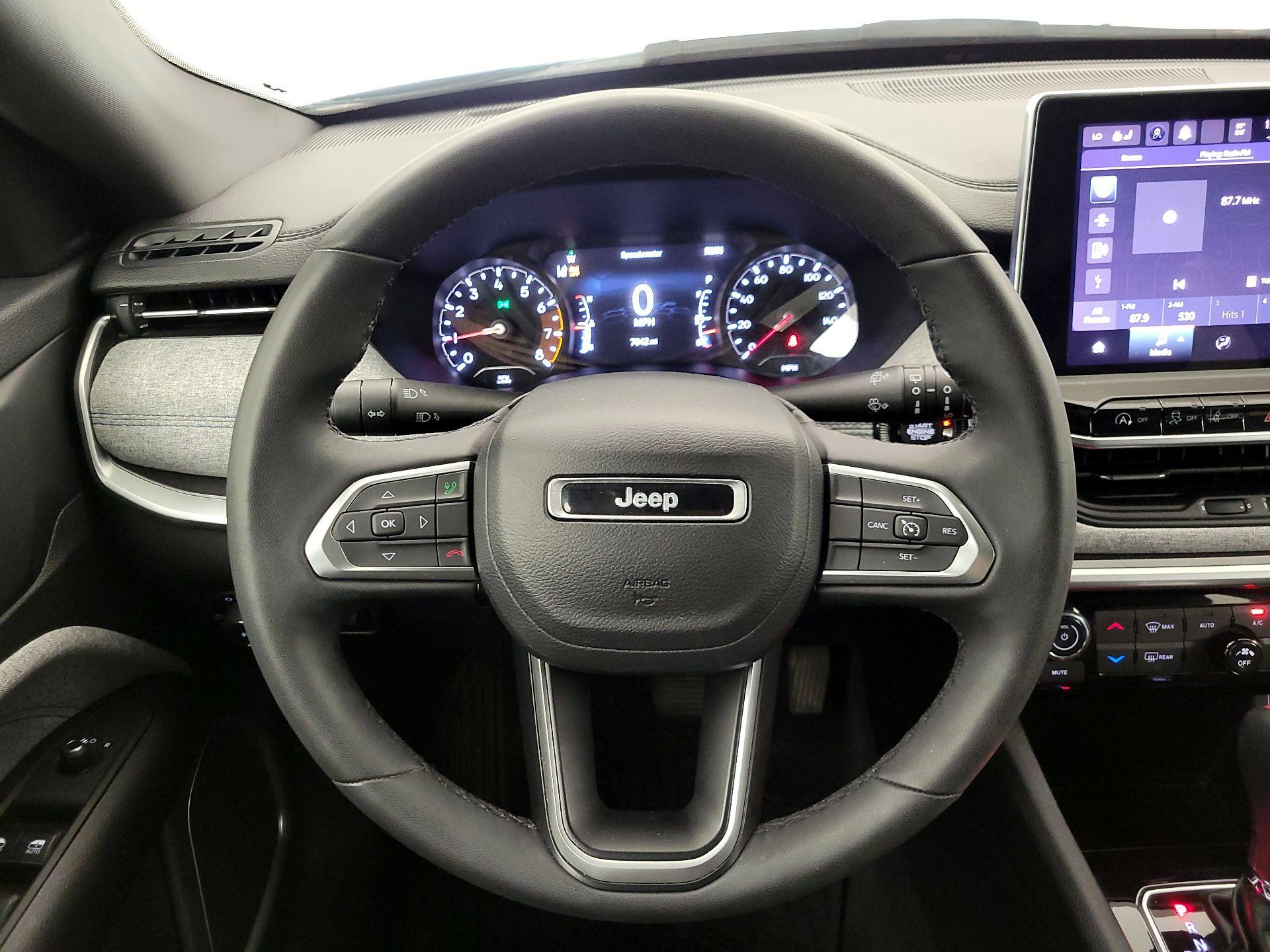 Thumbnail: 2023 Jeep Compass - 10