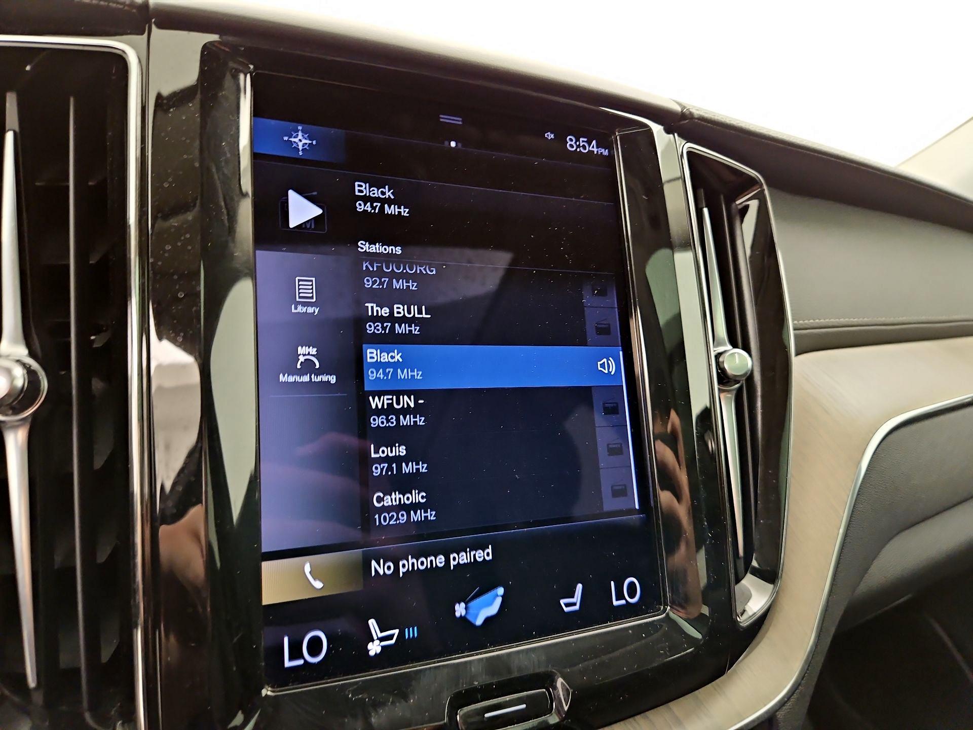 Thumbnail: 2021 Volvo XC60 - 16