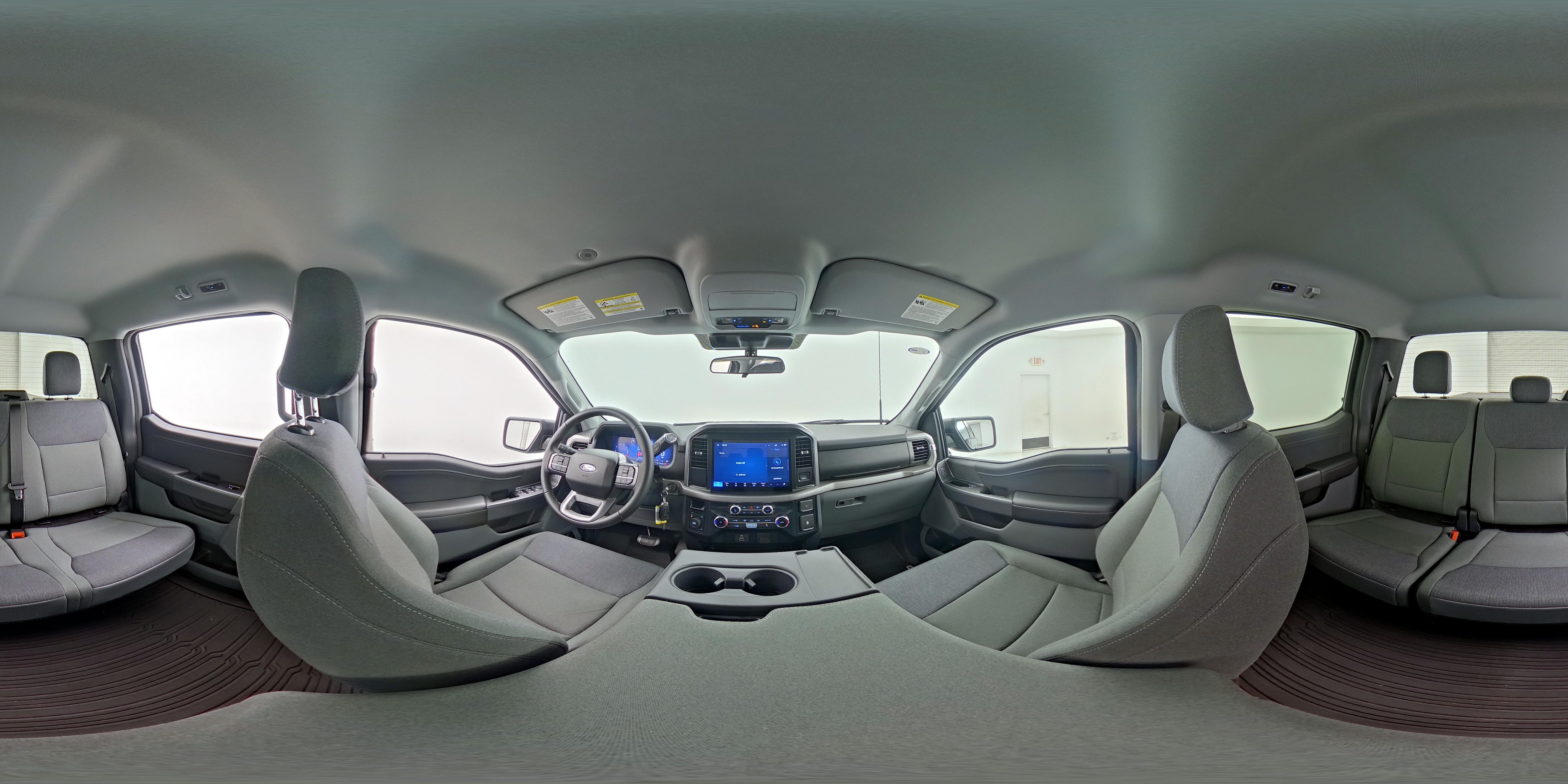 2025 Ford F-150 XLT - Photo 24
