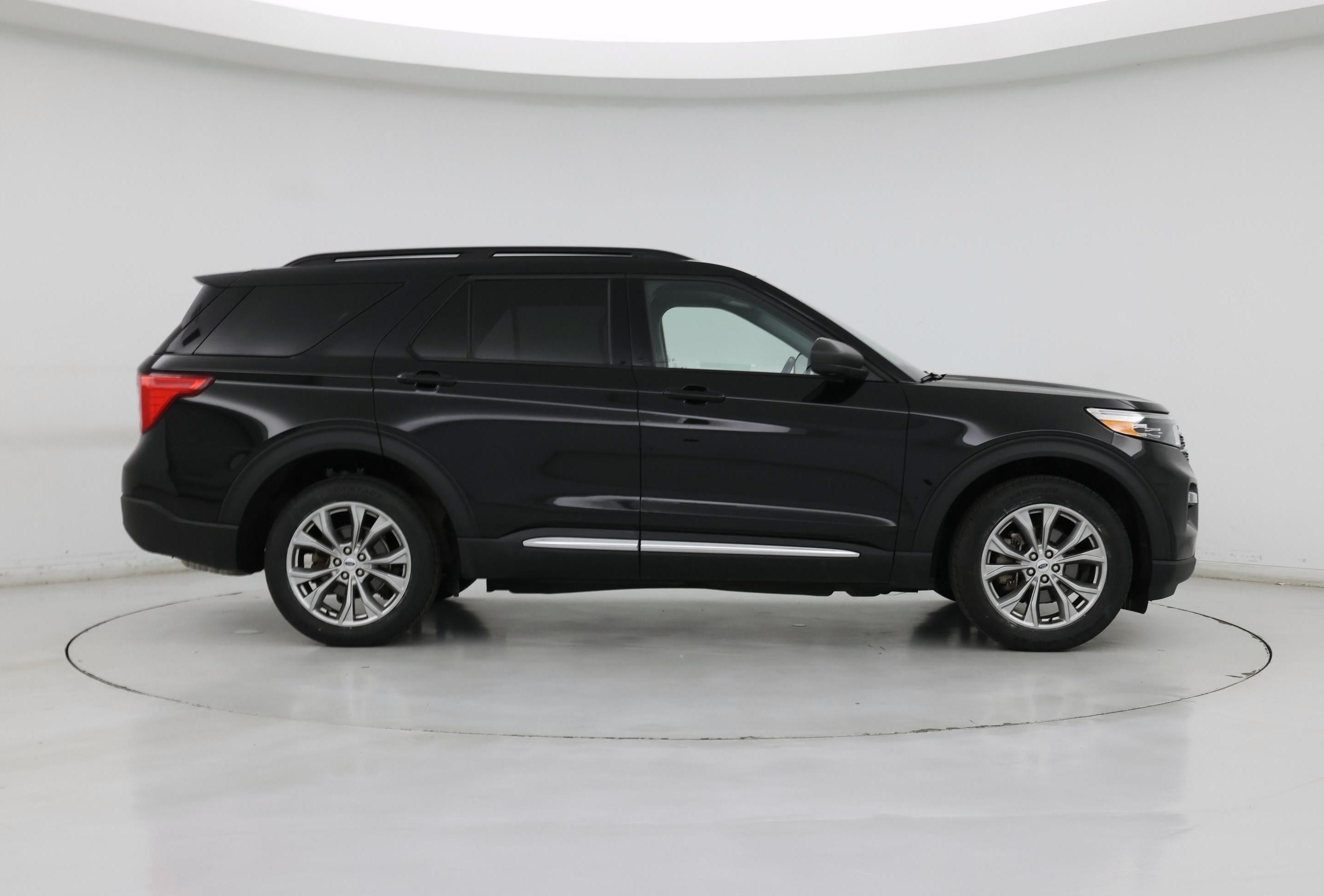 Thumbnail: 2023 Ford Explorer - 7