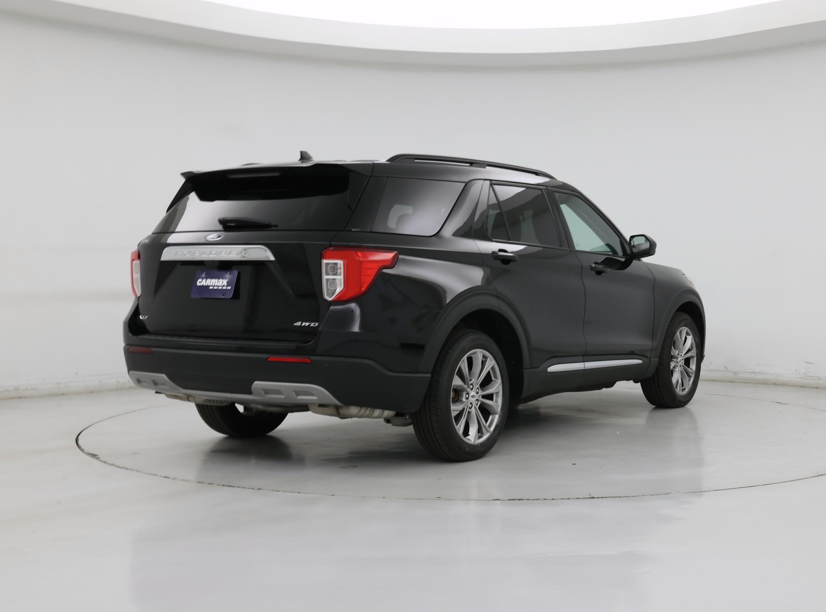 Thumbnail: 2023 Ford Explorer - 8