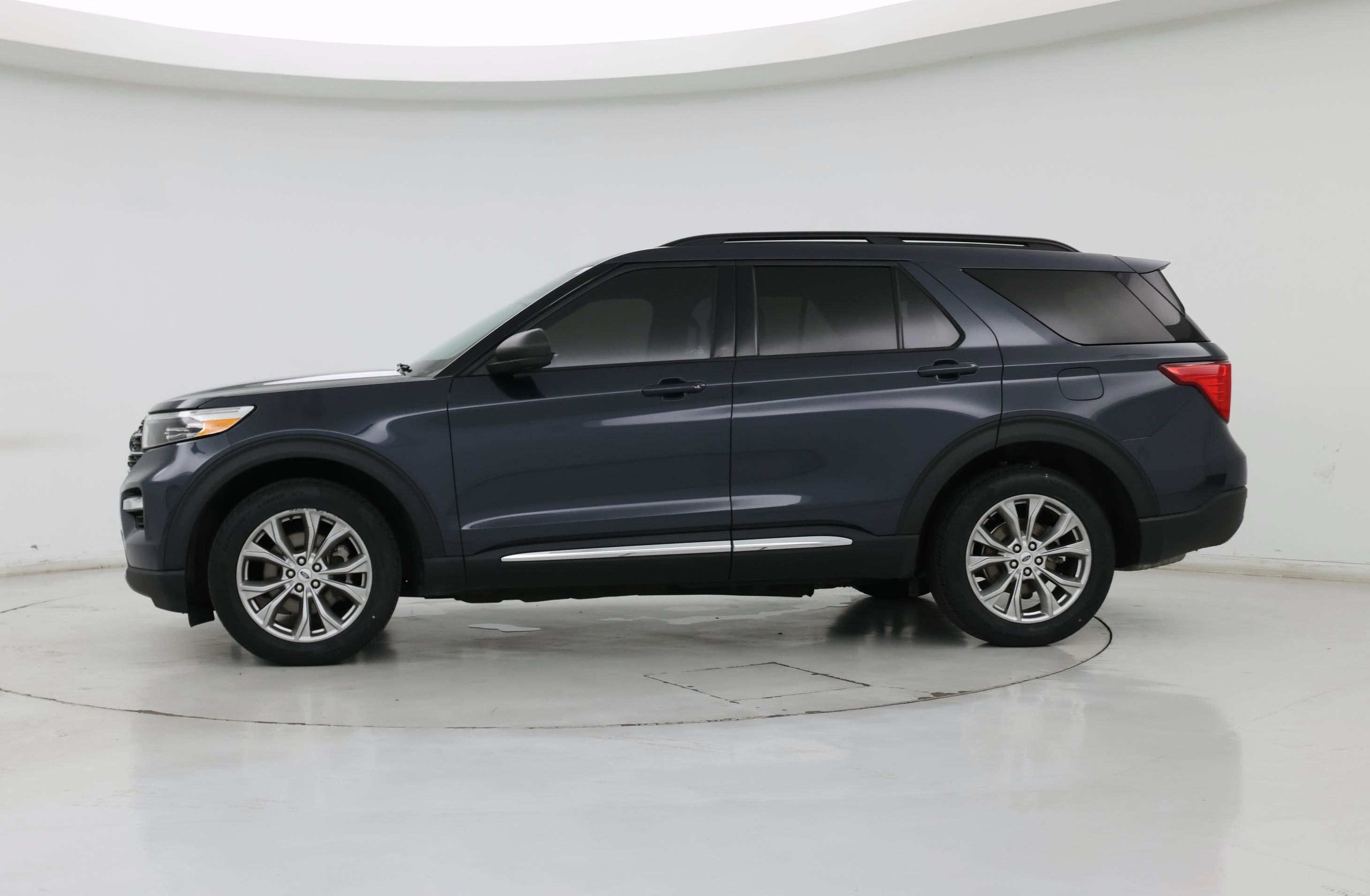 Thumbnail: 2023 Ford Explorer - 3