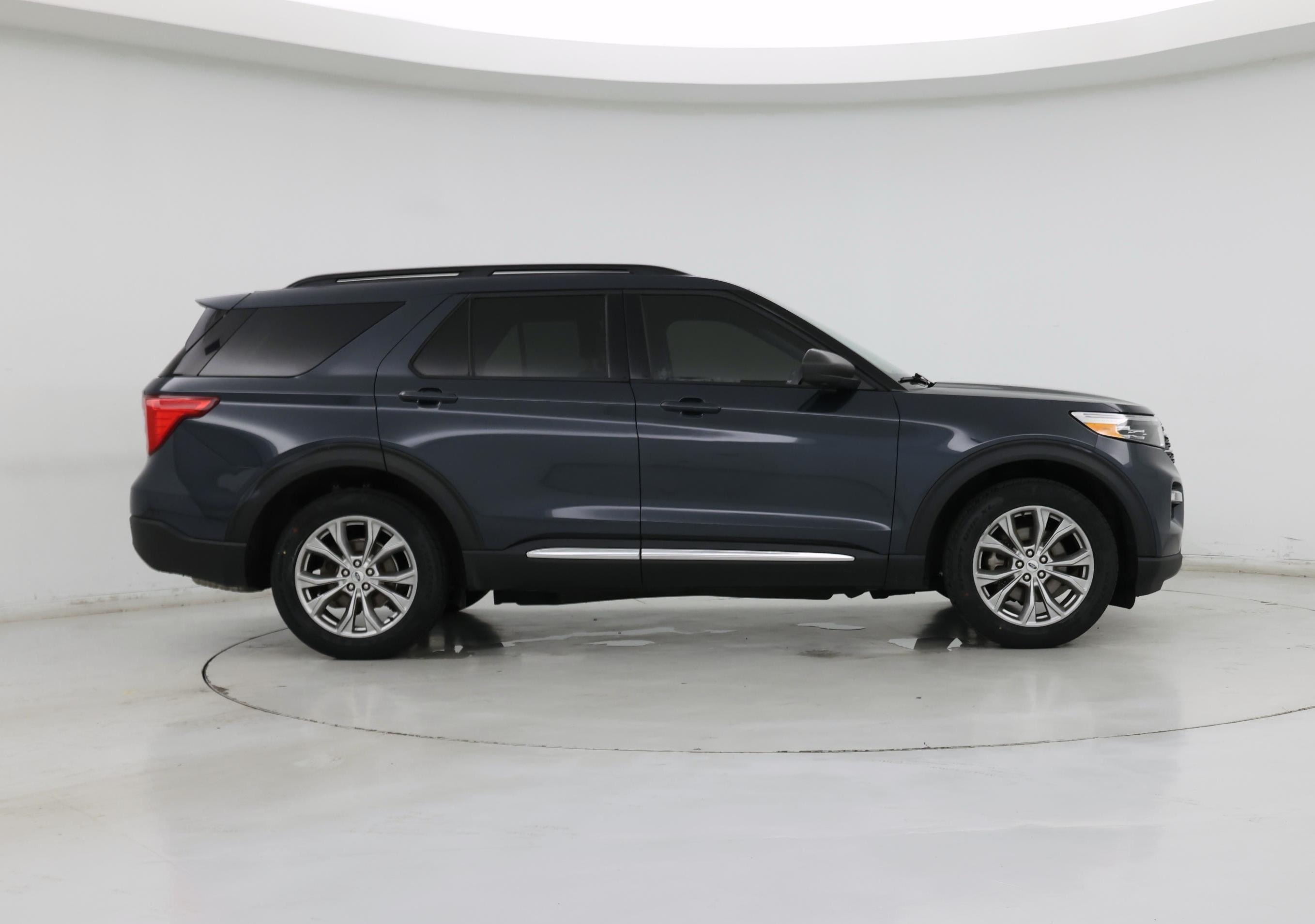 Thumbnail: 2023 Ford Explorer - 7
