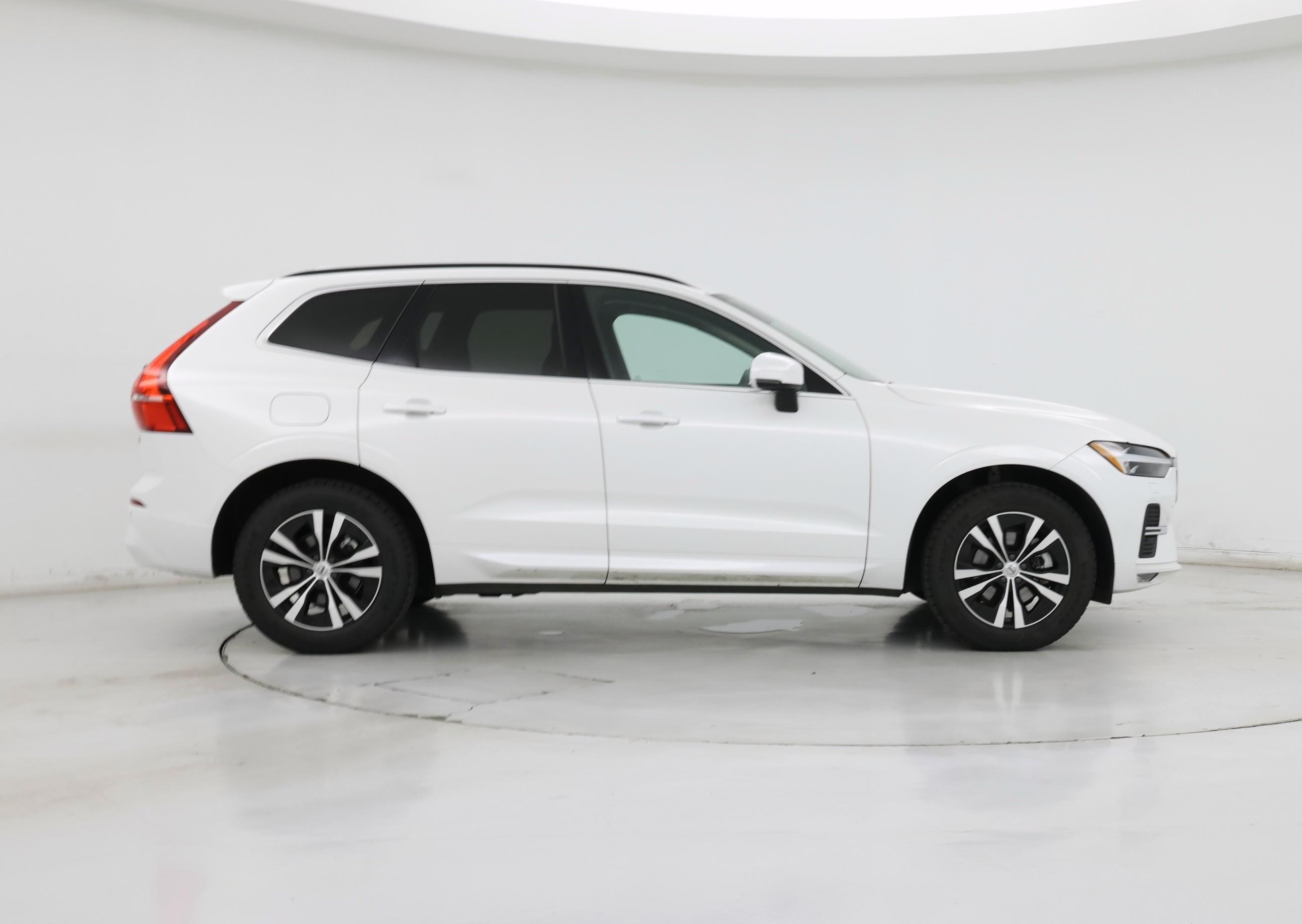 Thumbnail: 2023 Volvo XC60 - 7