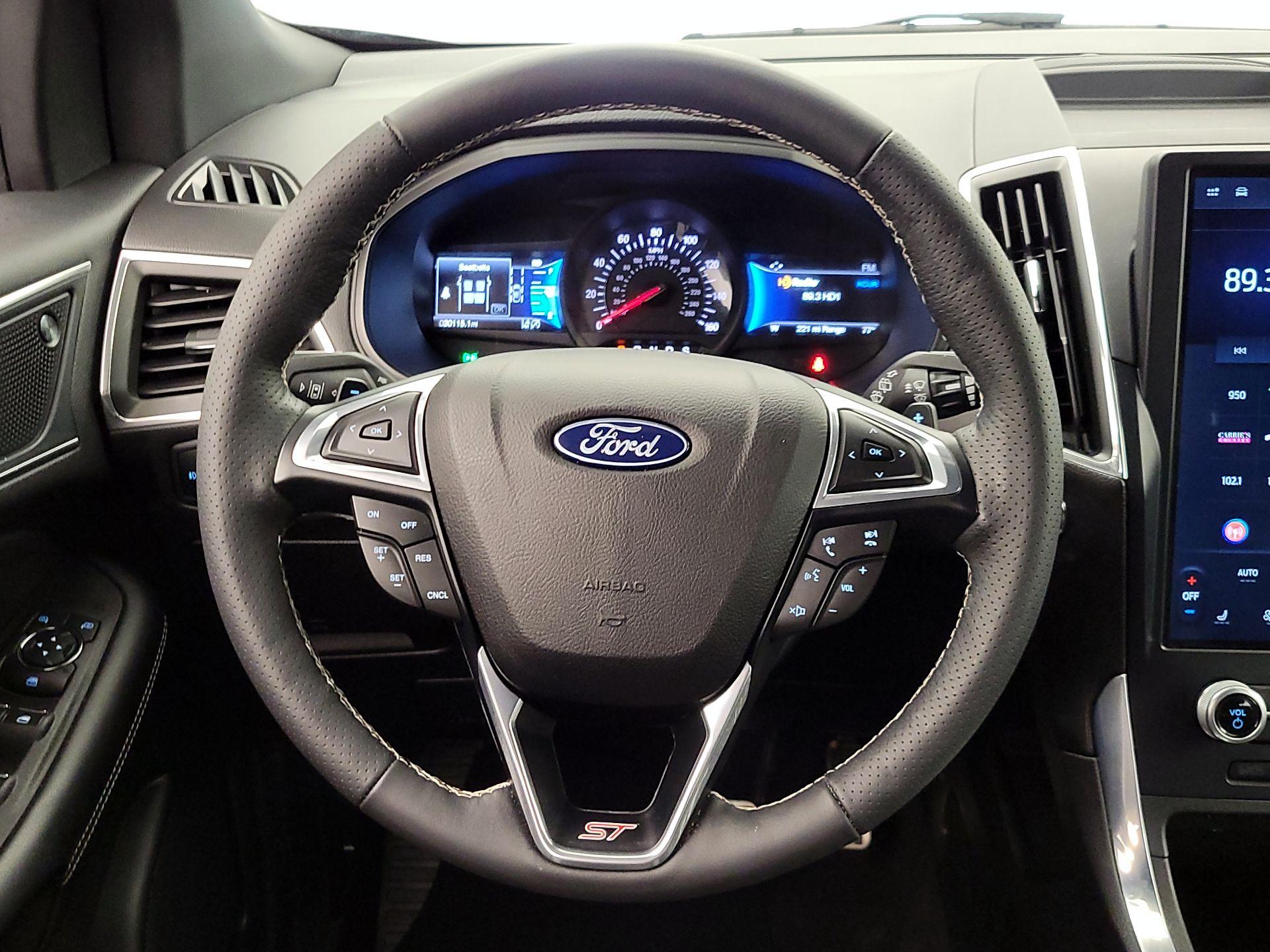 Thumbnail: 2023 Ford Edge - 10