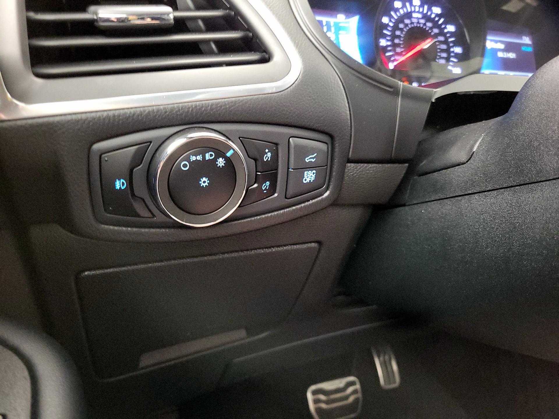Thumbnail: 2023 Ford Edge - 13