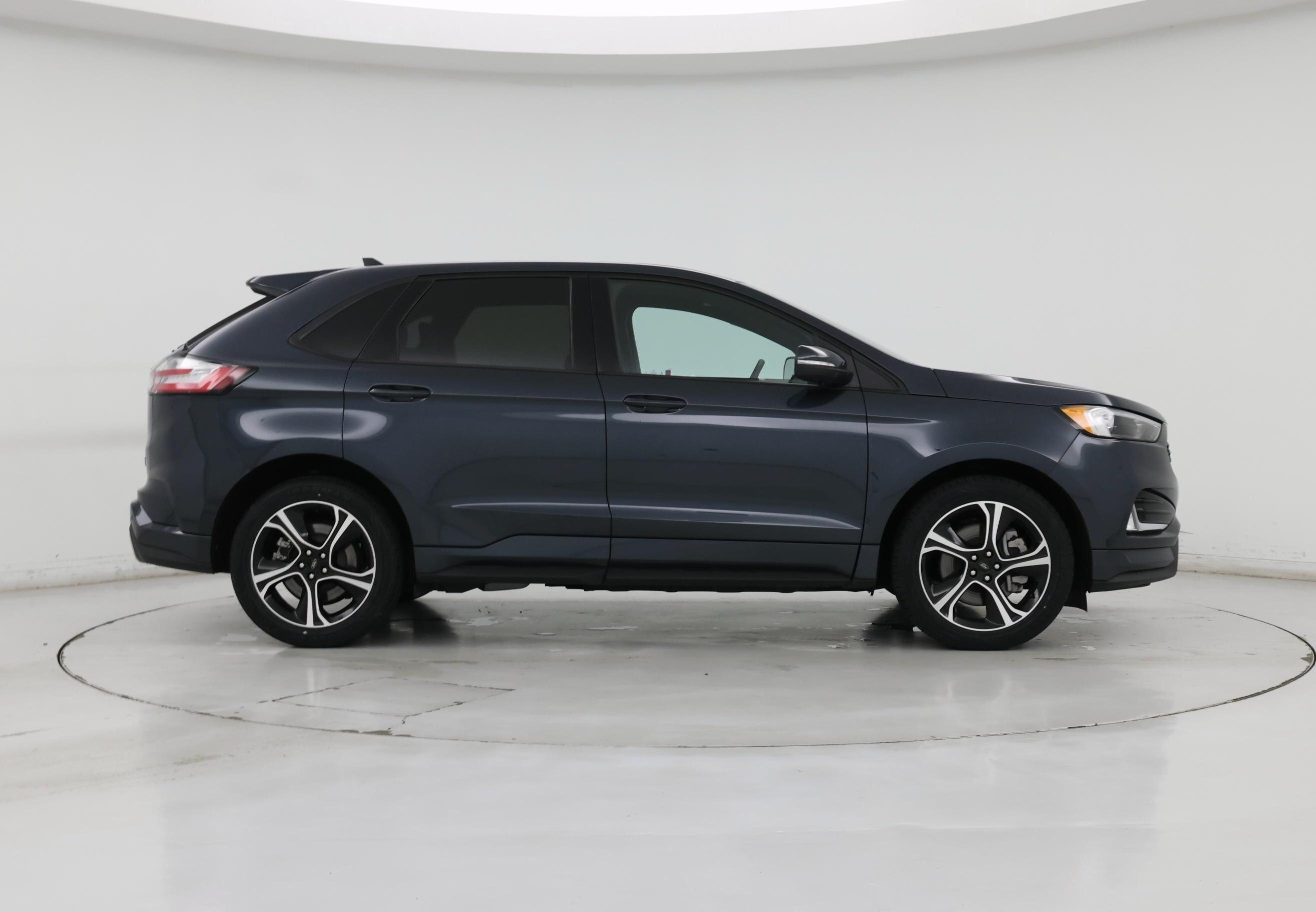 Thumbnail: 2023 Ford Edge - 7