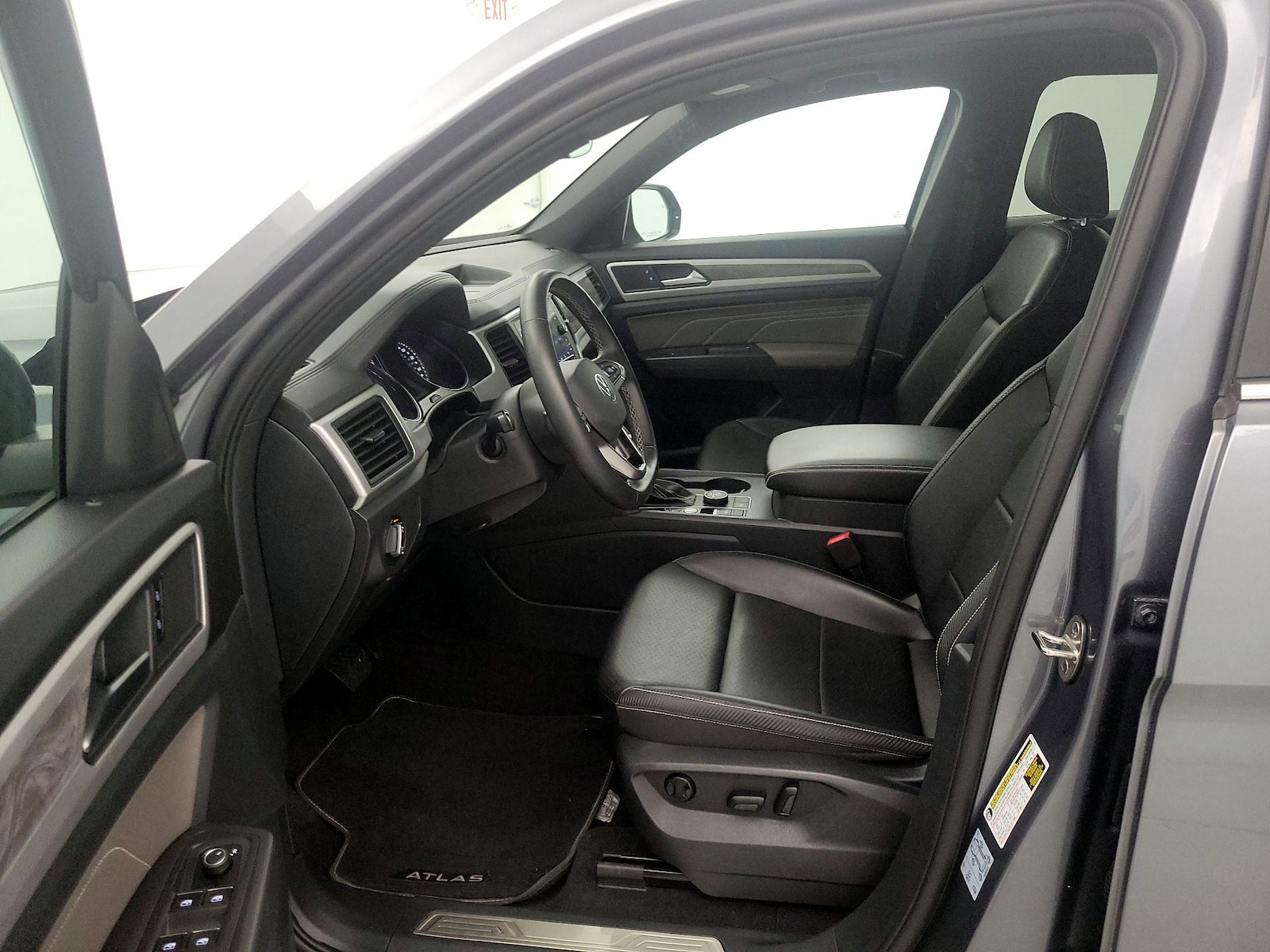 2021 Volkswagen Atlas Cross Sport SE w/Tech - Photo 12