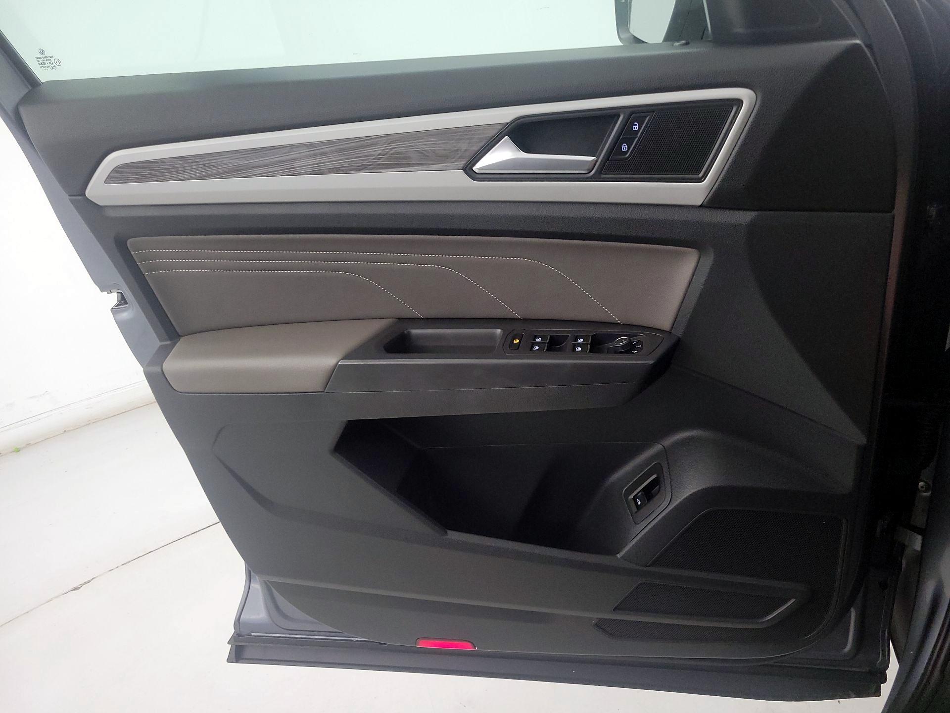 Thumbnail: 2021 Volkswagen Atlas - 12