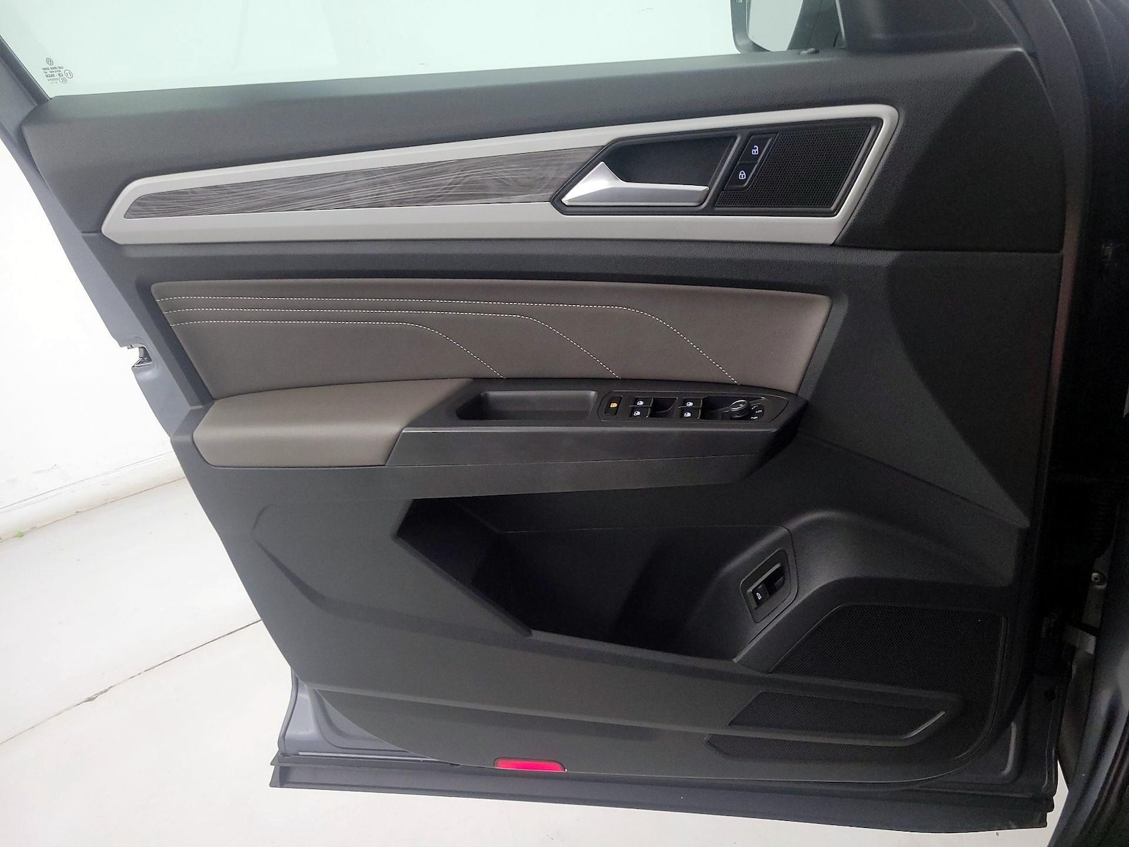 2021 Volkswagen Atlas Cross Sport SE w/Tech - Photo 13