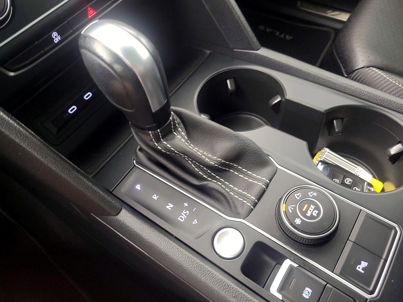 2021 Volkswagen Atlas Cross Sport SE w/Tech - Photo 17