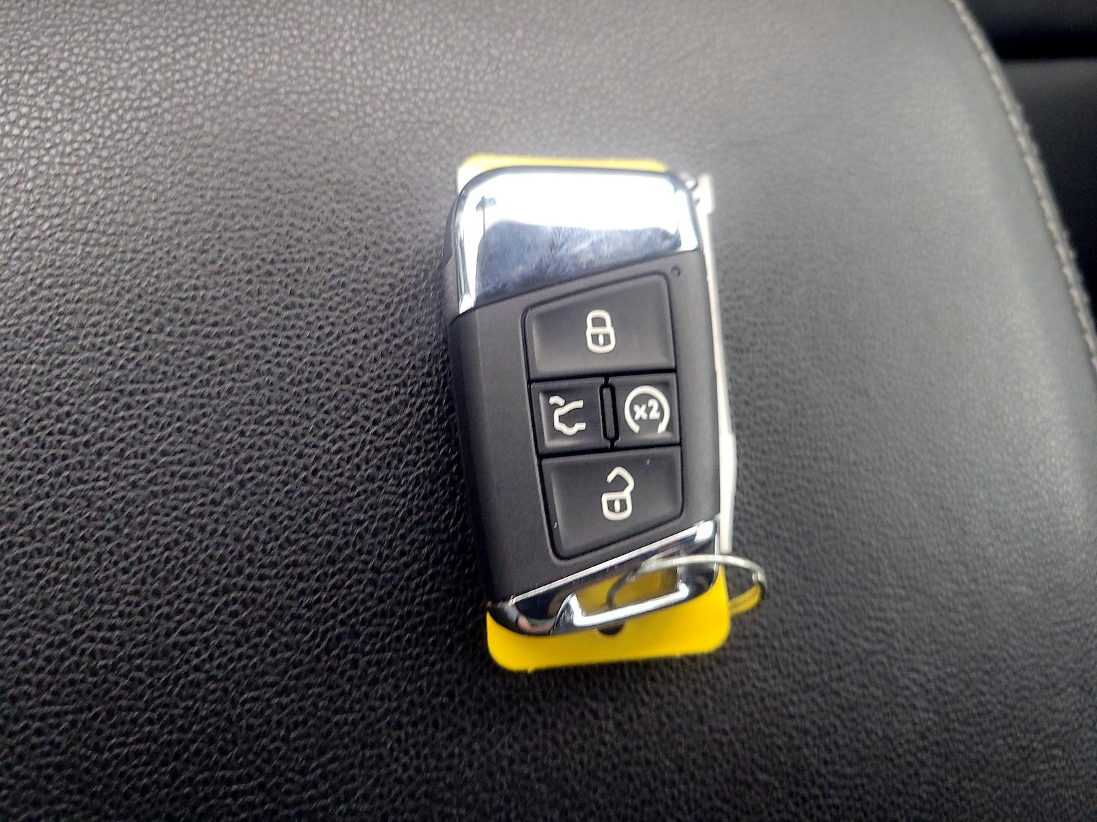2021 Volkswagen Atlas Cross Sport SE w/Tech - Photo 23