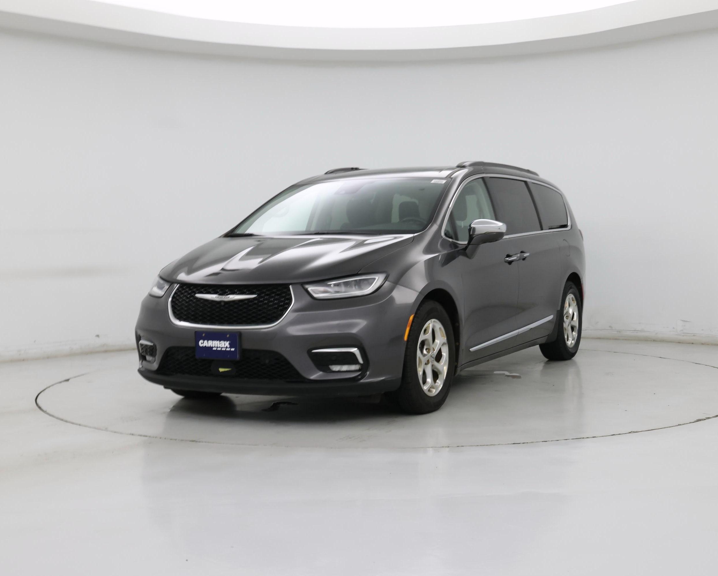 Thumbnail: 2022 Chrysler Pacifica - 4