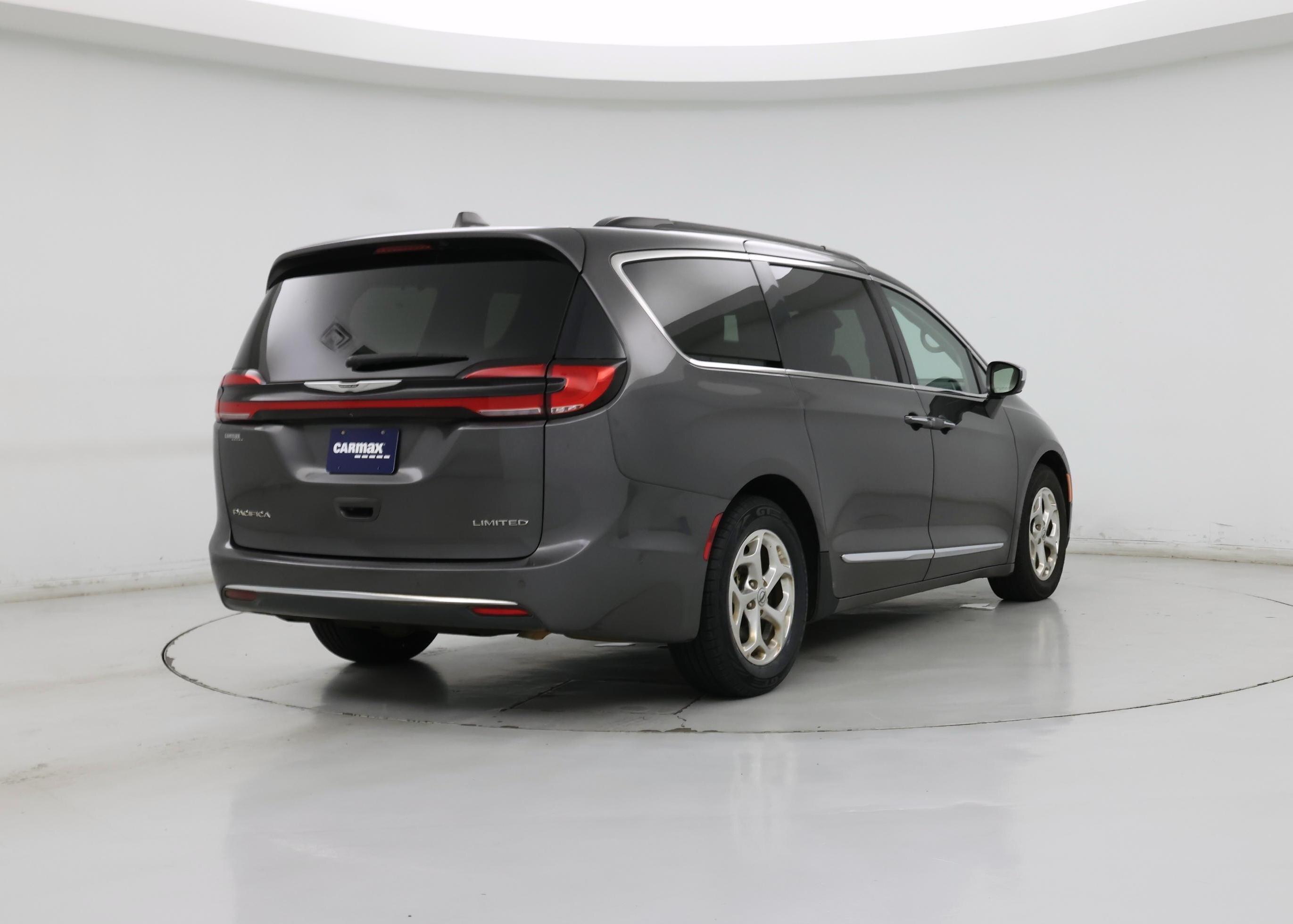 Thumbnail: 2022 Chrysler Pacifica - 8
