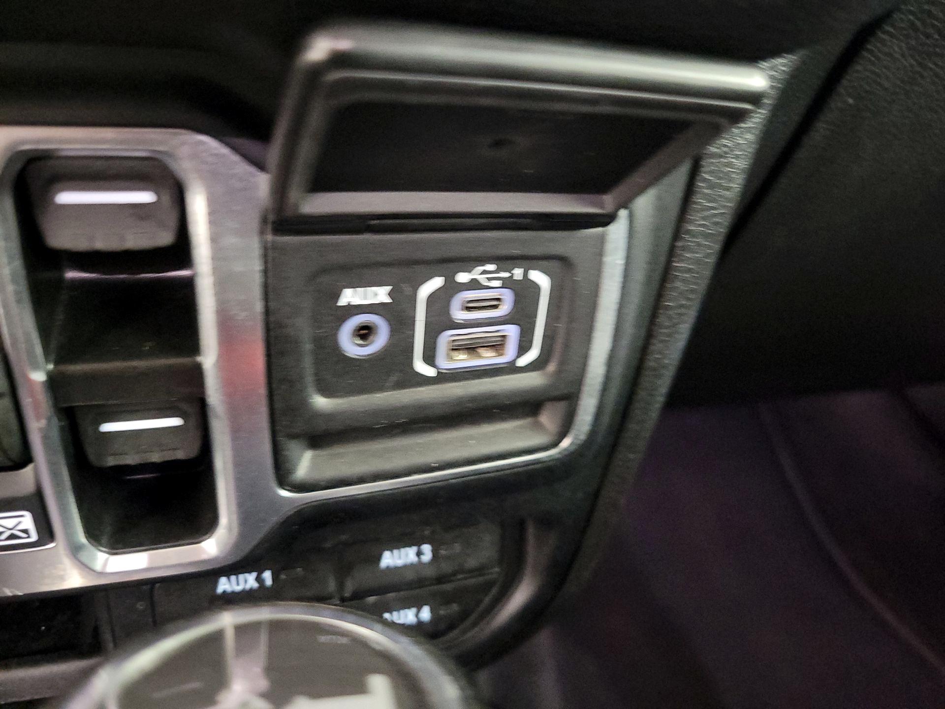 Thumbnail: 2024 Jeep Wrangler - 18