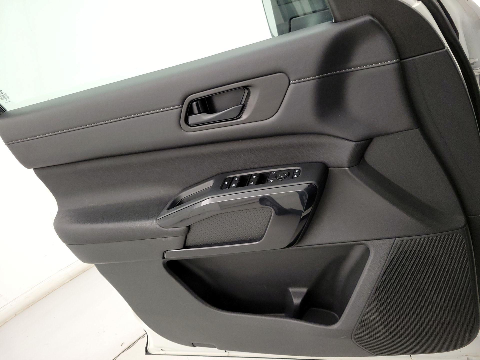 Thumbnail: 2024 Nissan Pathfinder - 12