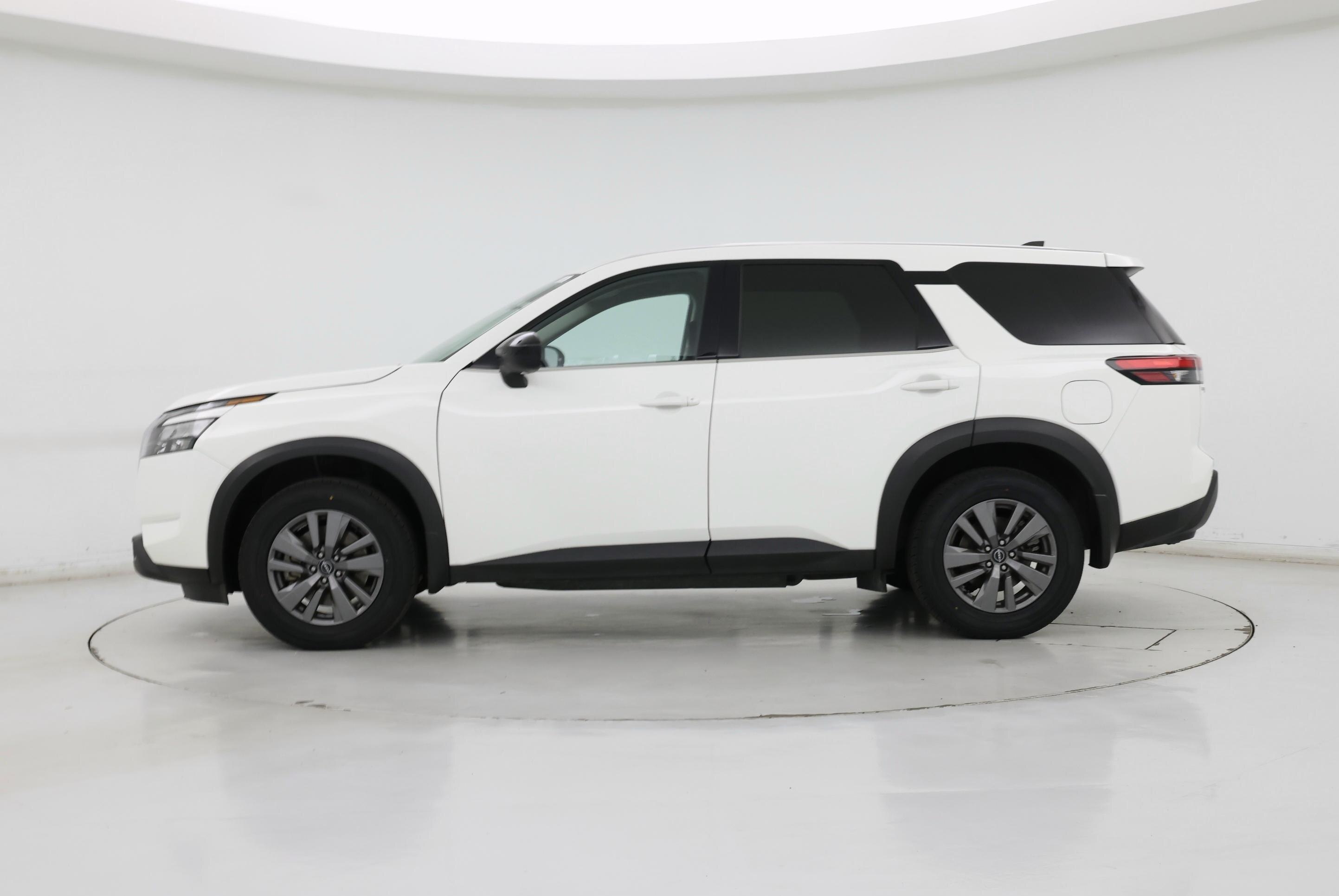 Thumbnail: 2024 Nissan Pathfinder - 3