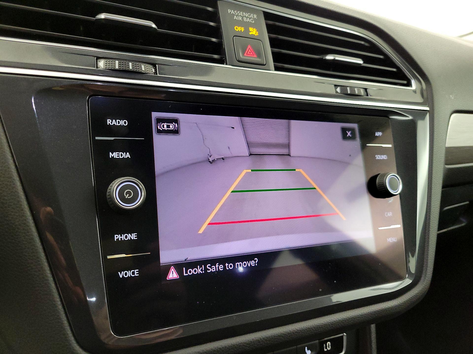 Thumbnail: 2021 Volkswagen Tiguan - 14
