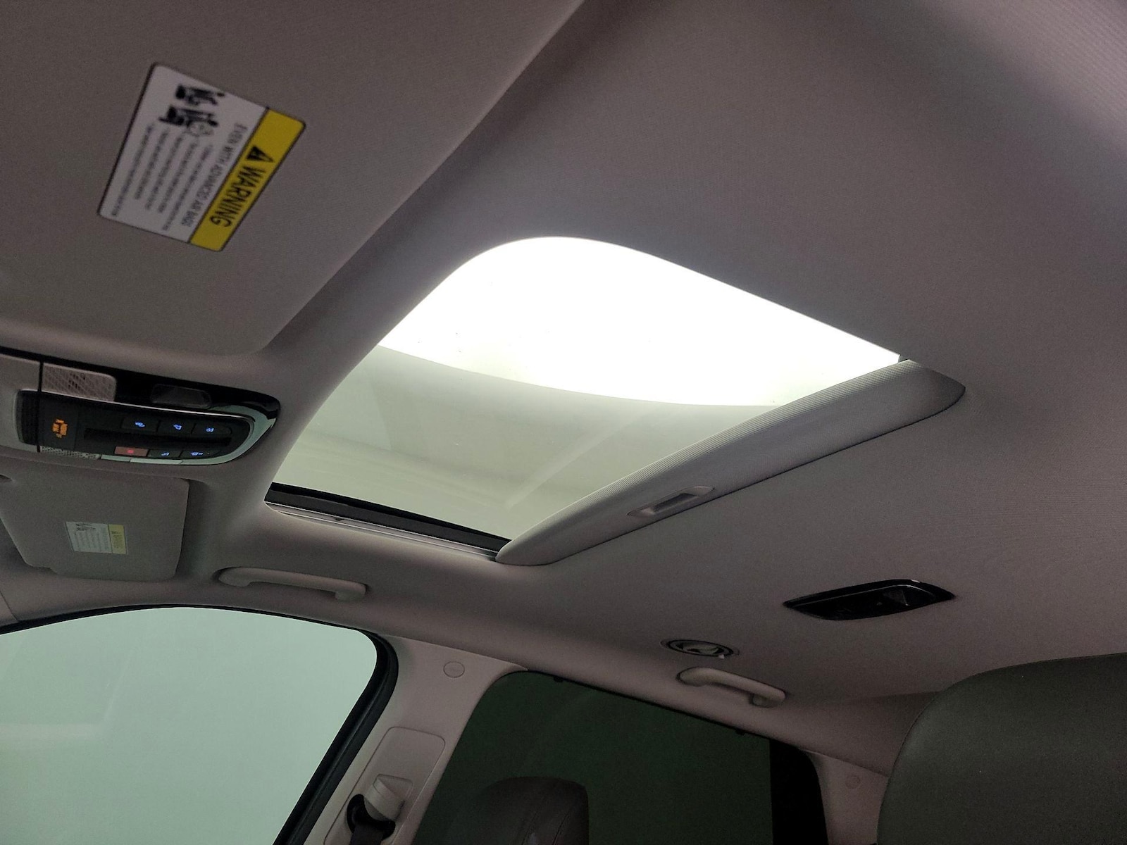 Sunroof(s) & Overhead Airbags