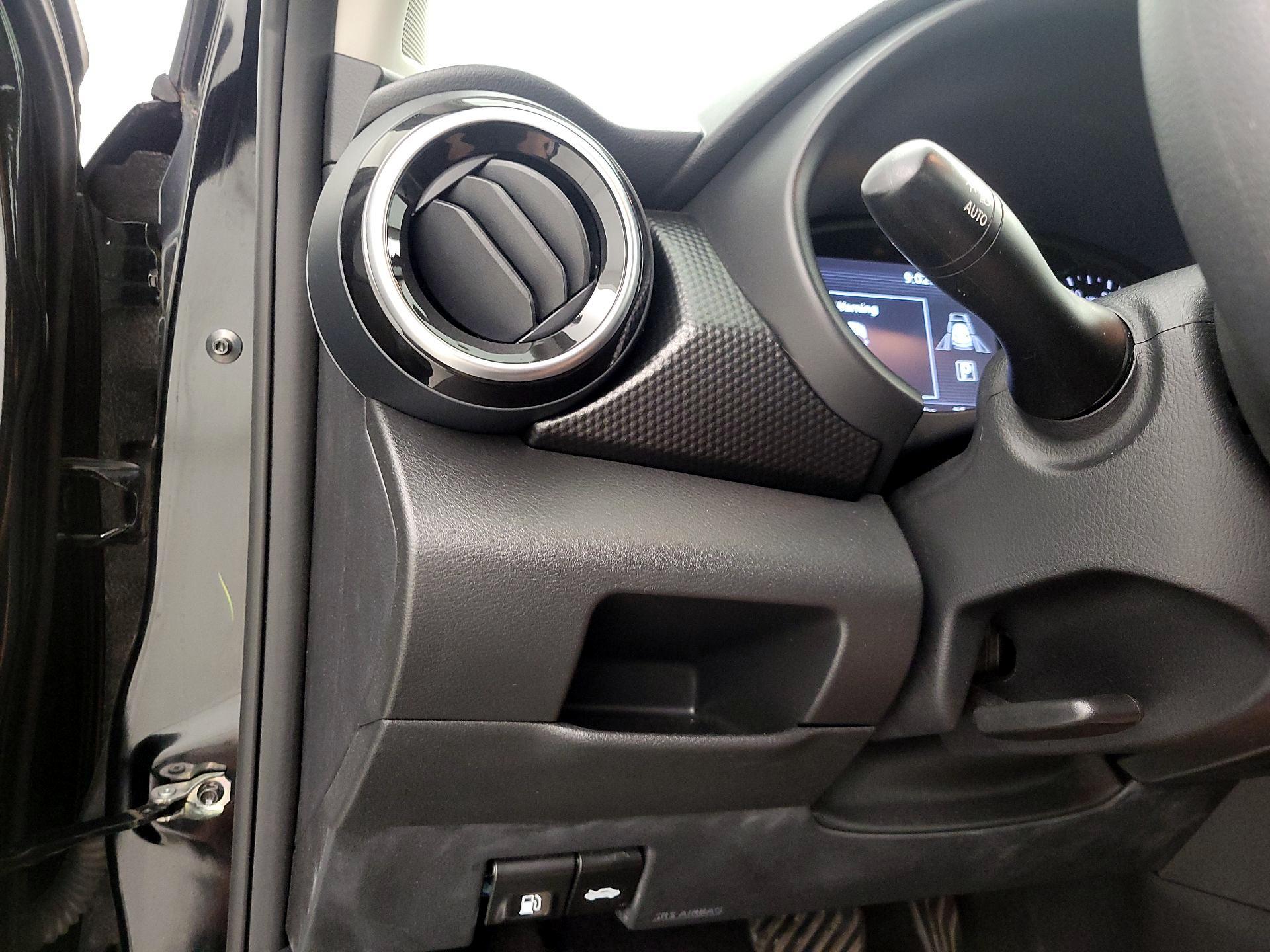 Thumbnail: 2021 Nissan Kicks - 13