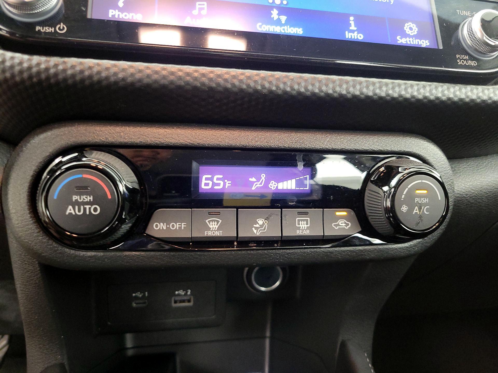 Thumbnail: 2021 Nissan Kicks - 16