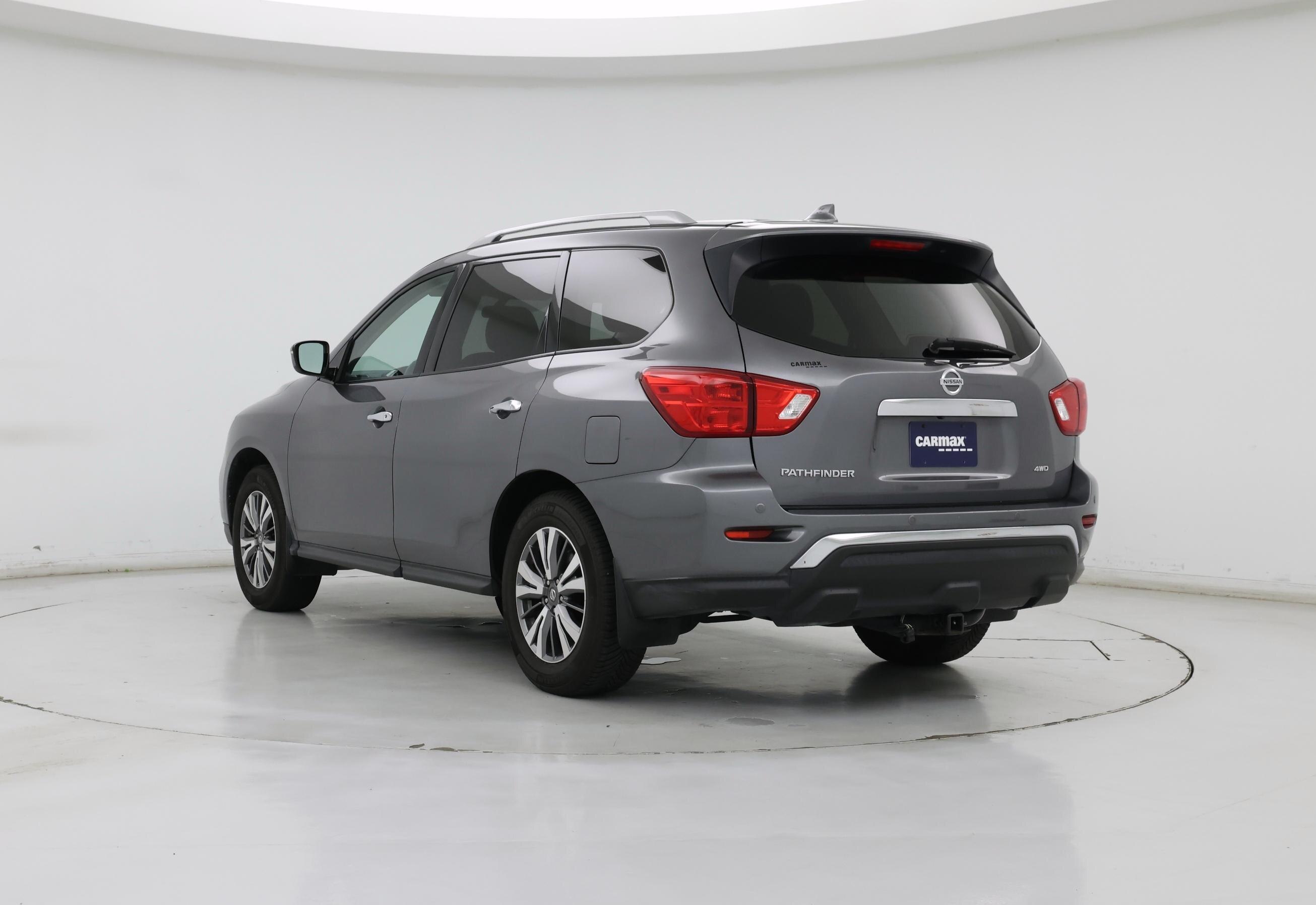 Thumbnail: 2019 Nissan Pathfinder - 2
