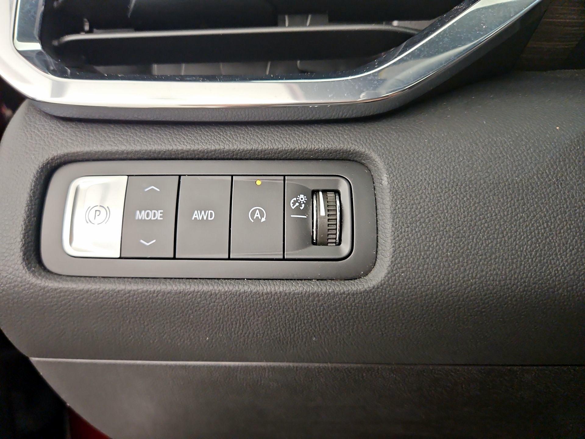 Thumbnail: 2025 GMC Acadia - 13