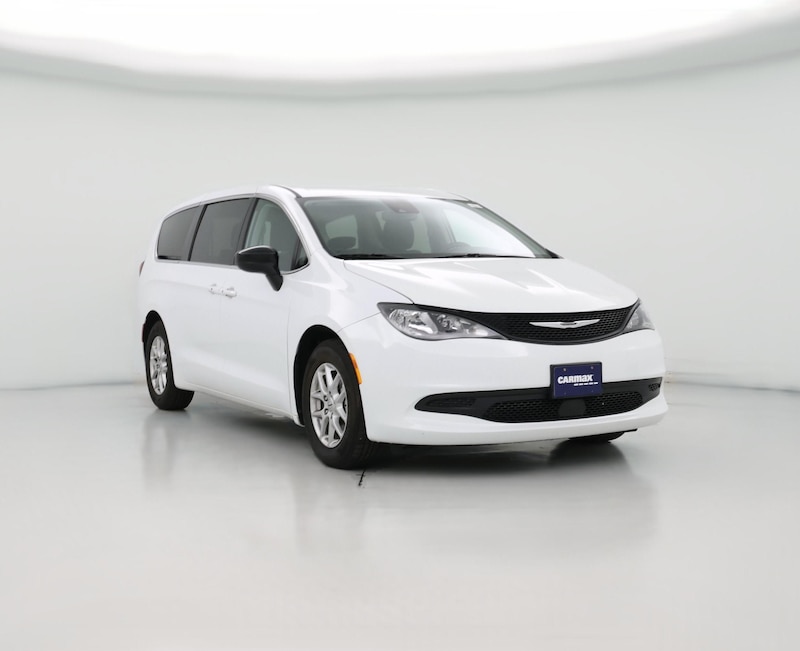 2024 Chrysler Voyager LX