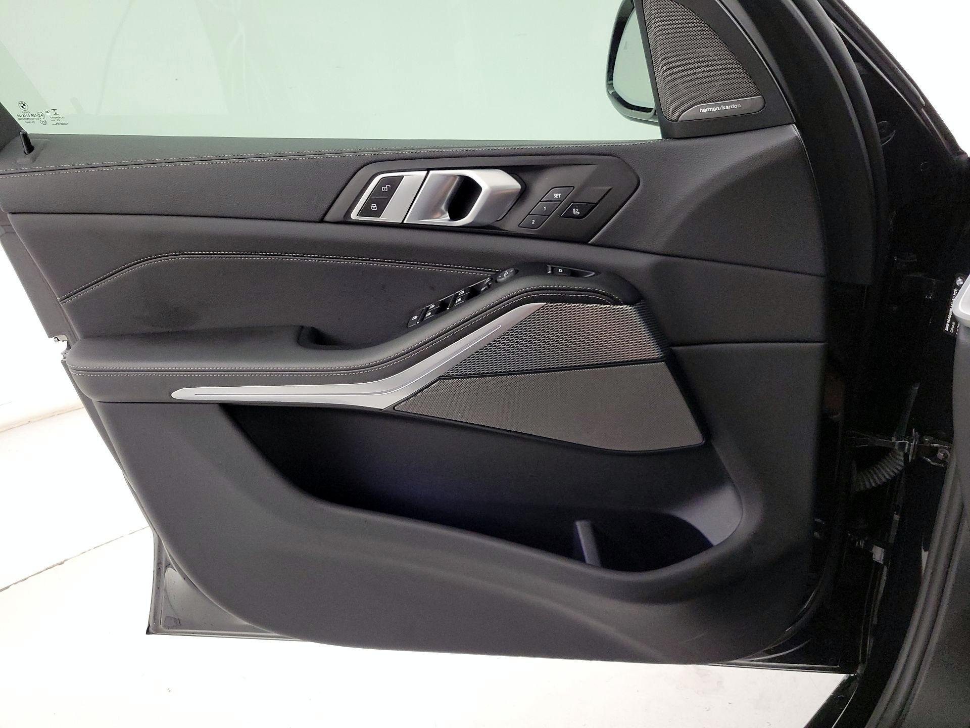 Thumbnail: 2021 BMW X5 - 12
