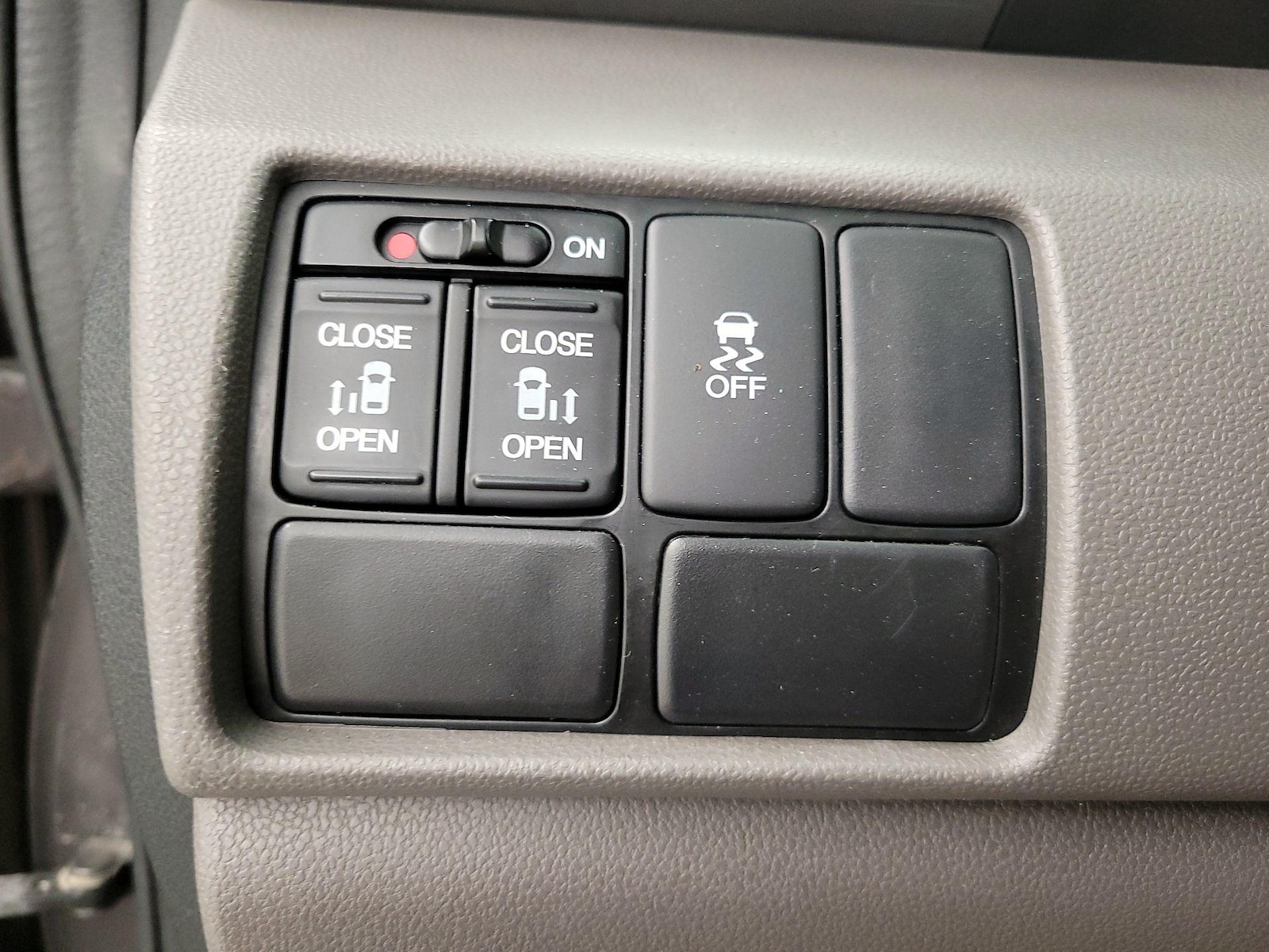 2016 Honda Odyssey EX - Photo 14