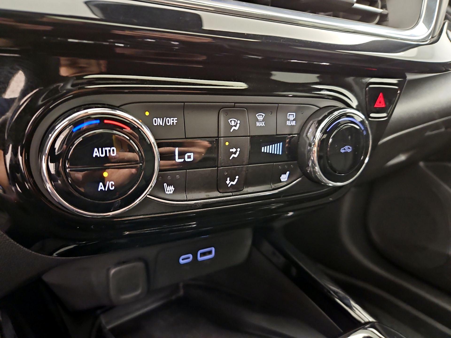Thumbnail: 2024 Chevrolet Trax - 16