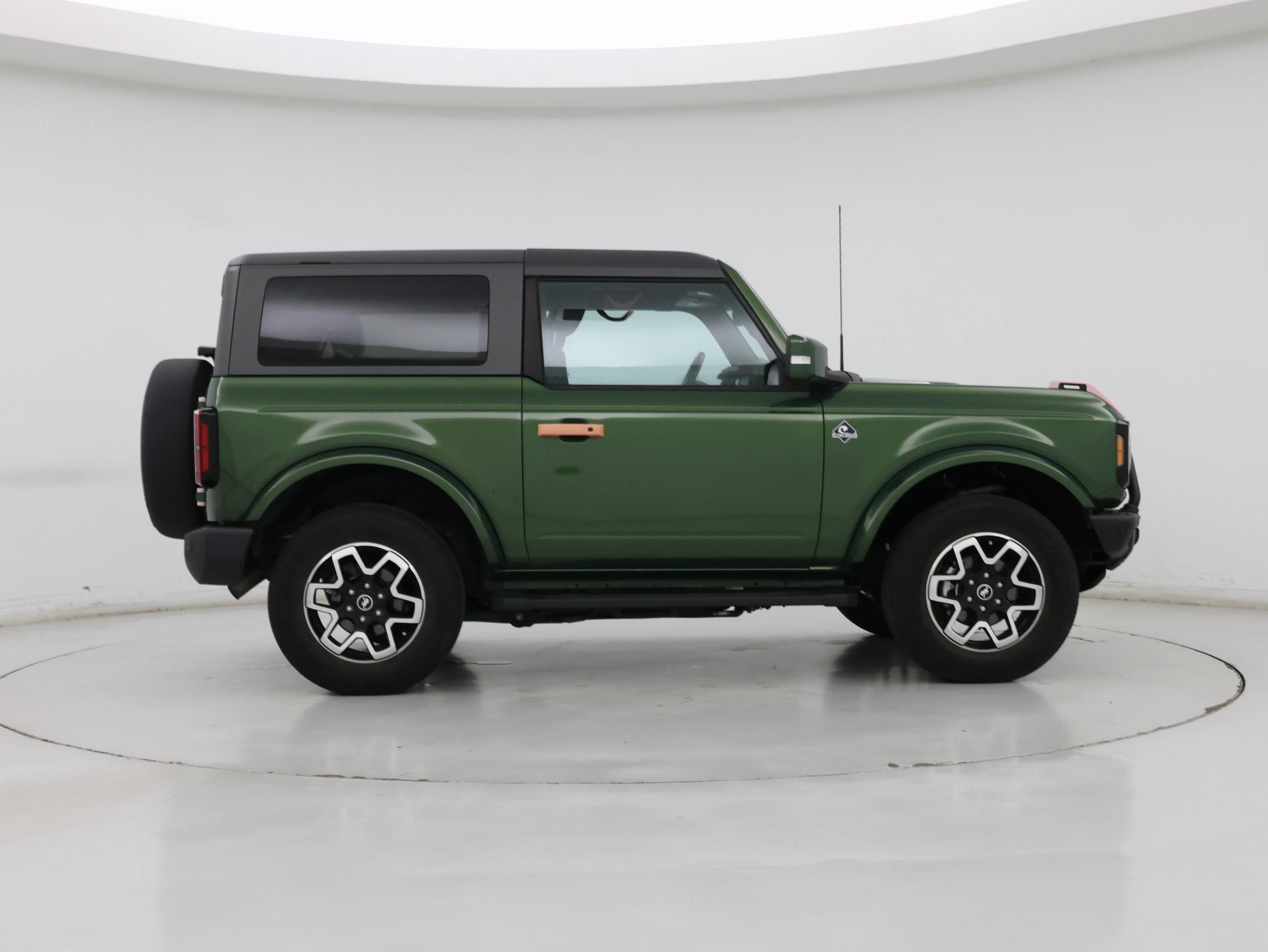 Thumbnail: 2022 Ford Bronco - 7