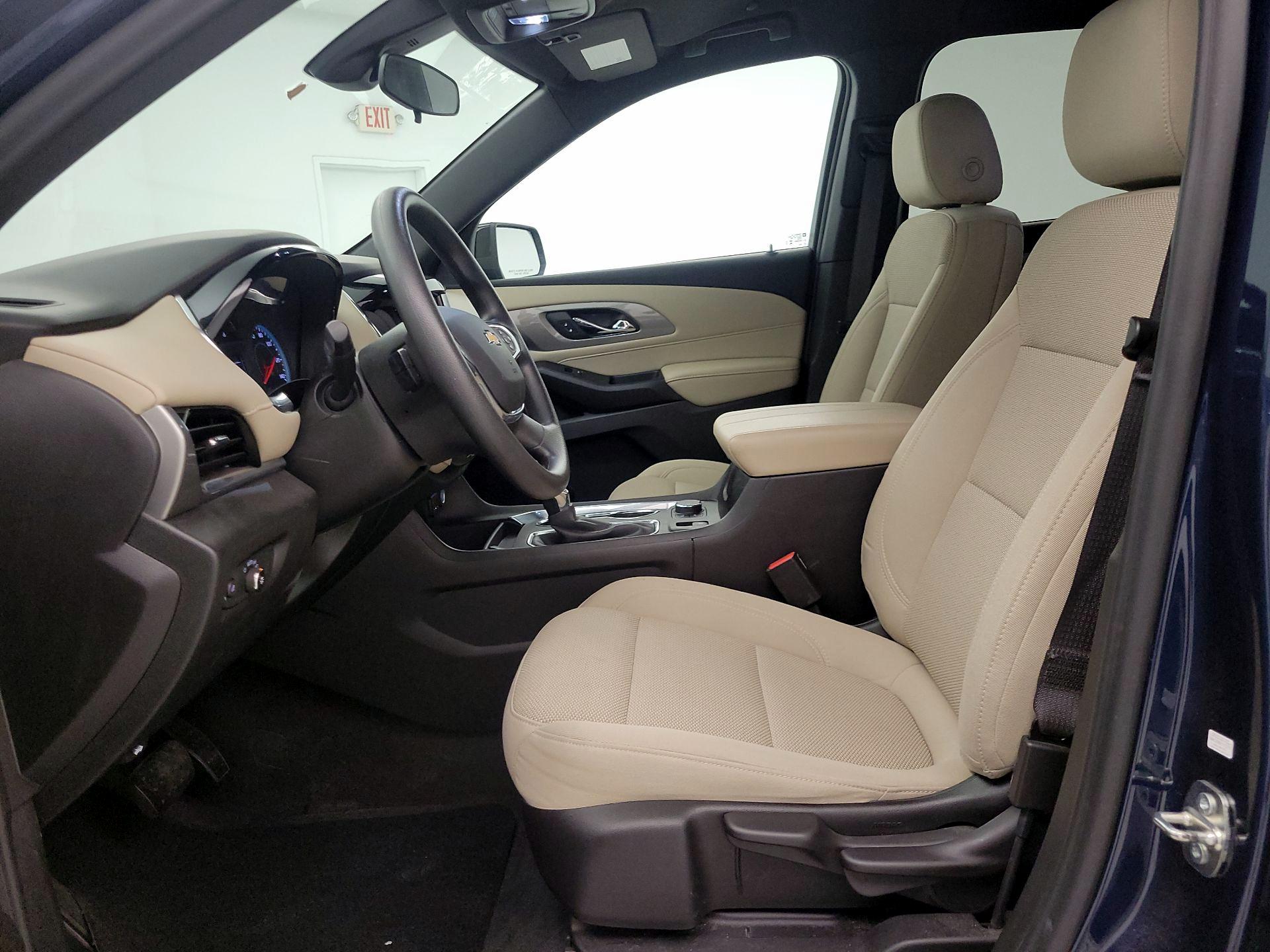Thumbnail: 2023 Chevrolet Traverse - 11
