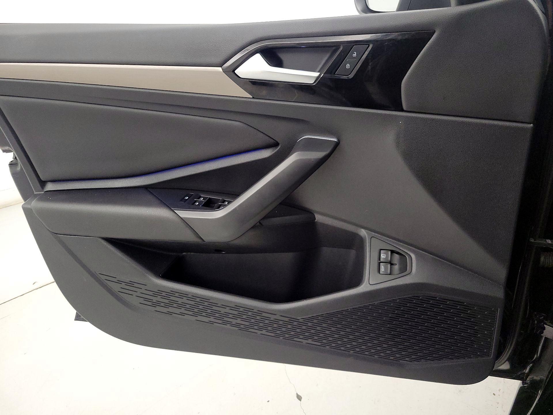 Thumbnail: 2021 Volkswagen Jetta - 12