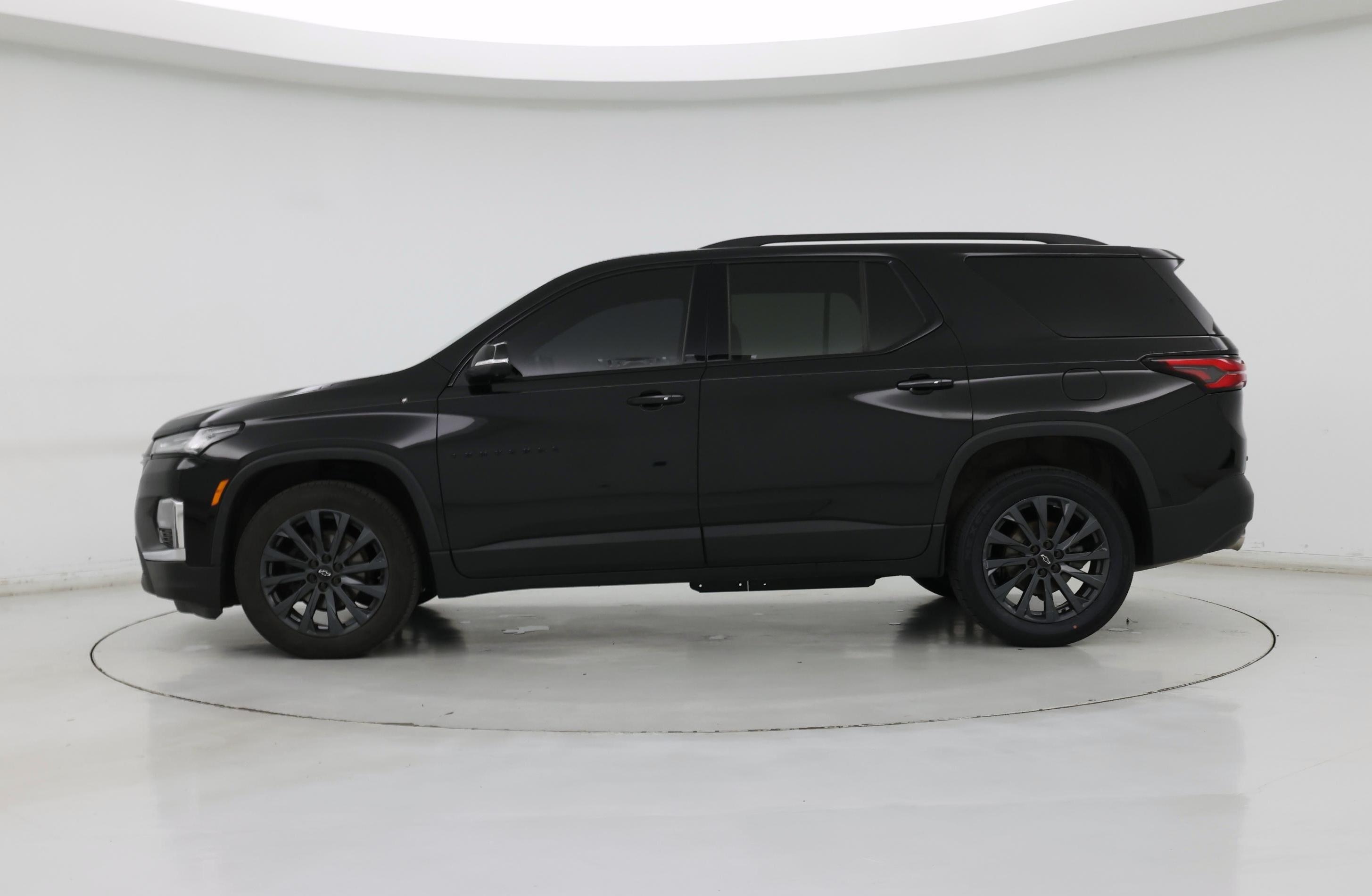 Thumbnail: 2023 Chevrolet Traverse - 3