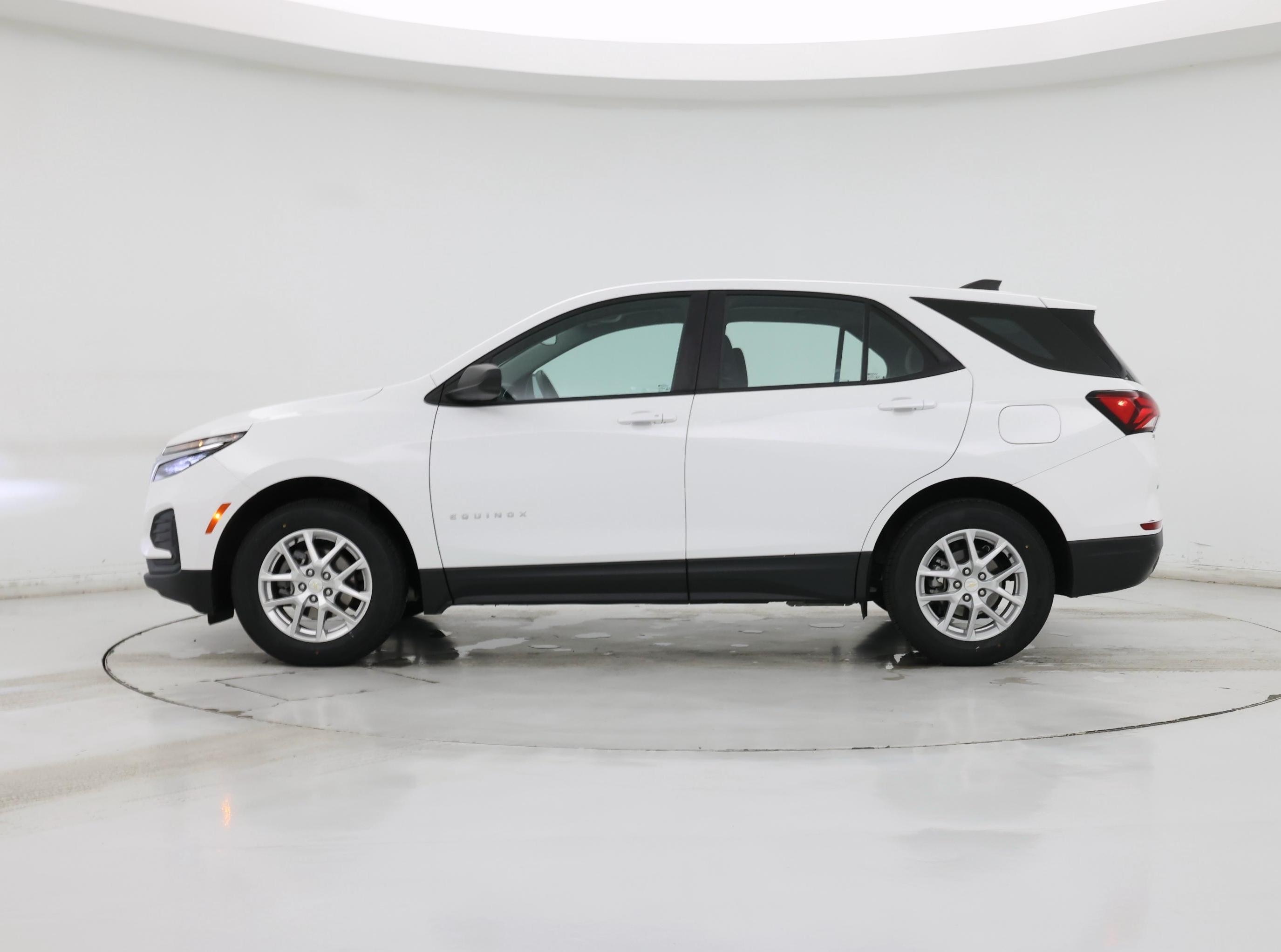 Thumbnail: 2022 Chevrolet Equinox - 3