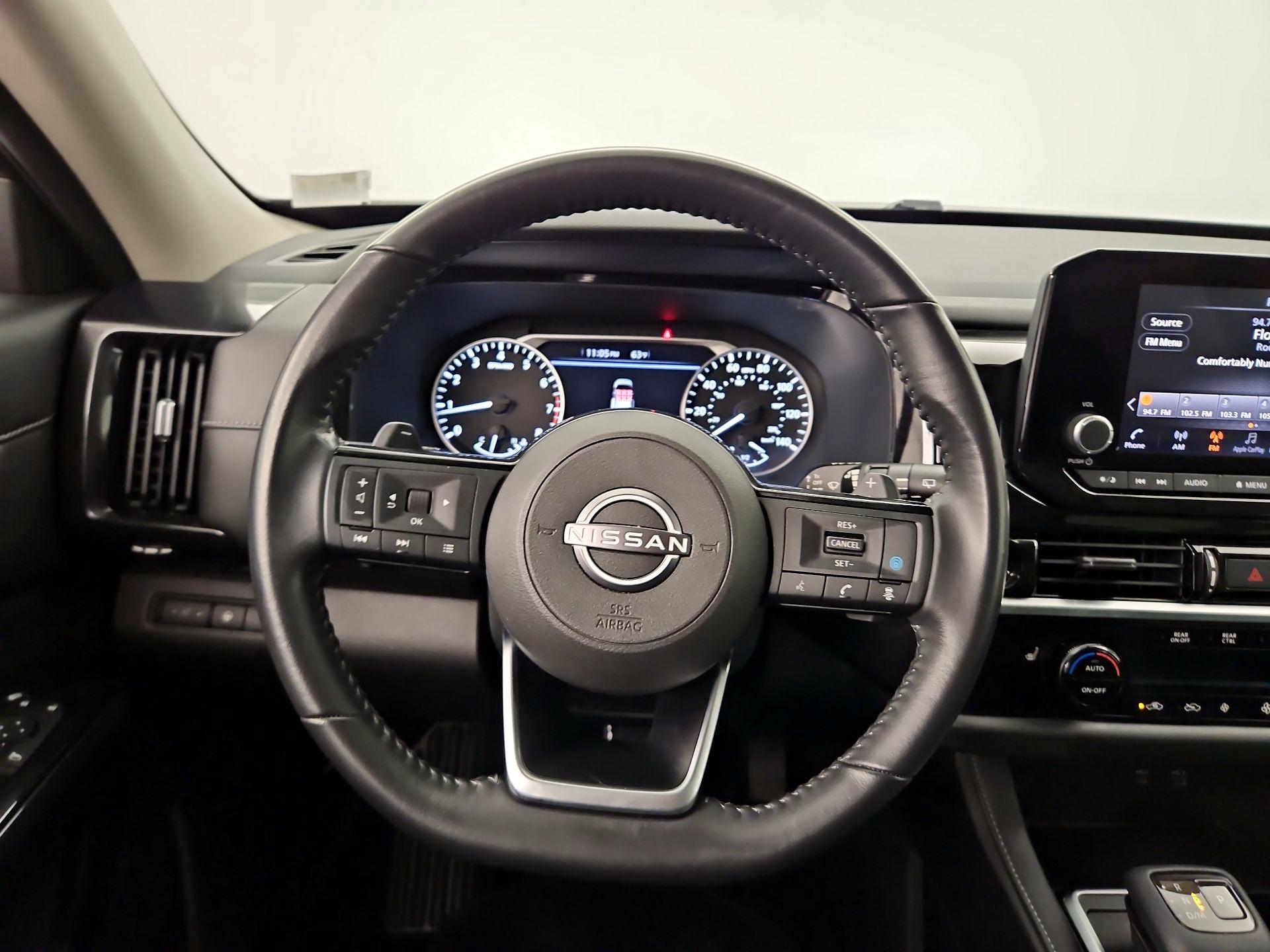Thumbnail: 2022 Nissan Pathfinder - 10