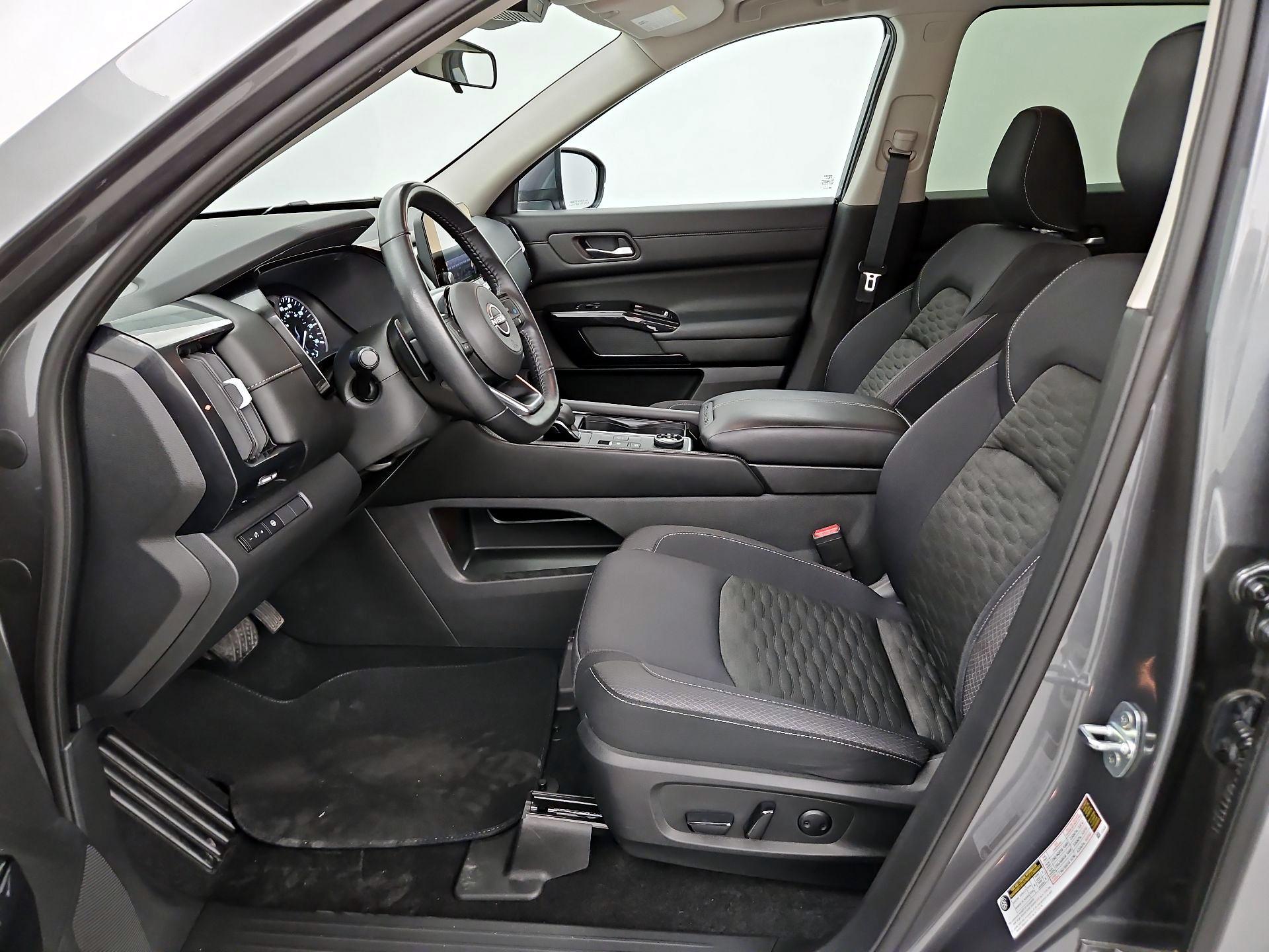 Thumbnail: 2022 Nissan Pathfinder - 11