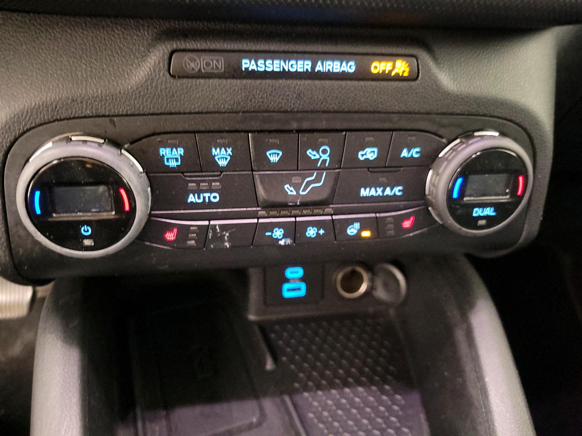Thumbnail: 2021 Ford Bronco Sport - 16