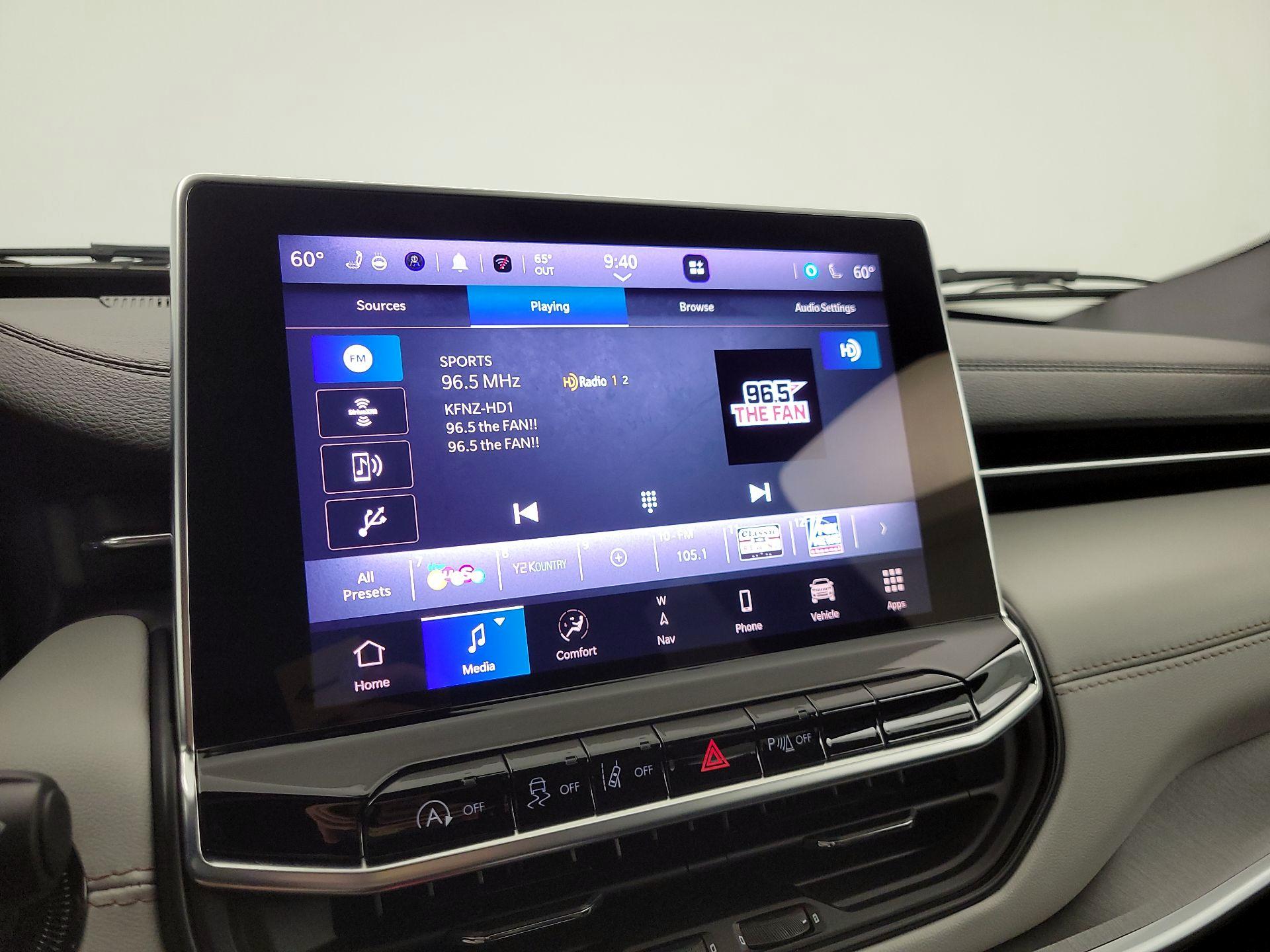Thumbnail: 2024 Jeep Compass - 16