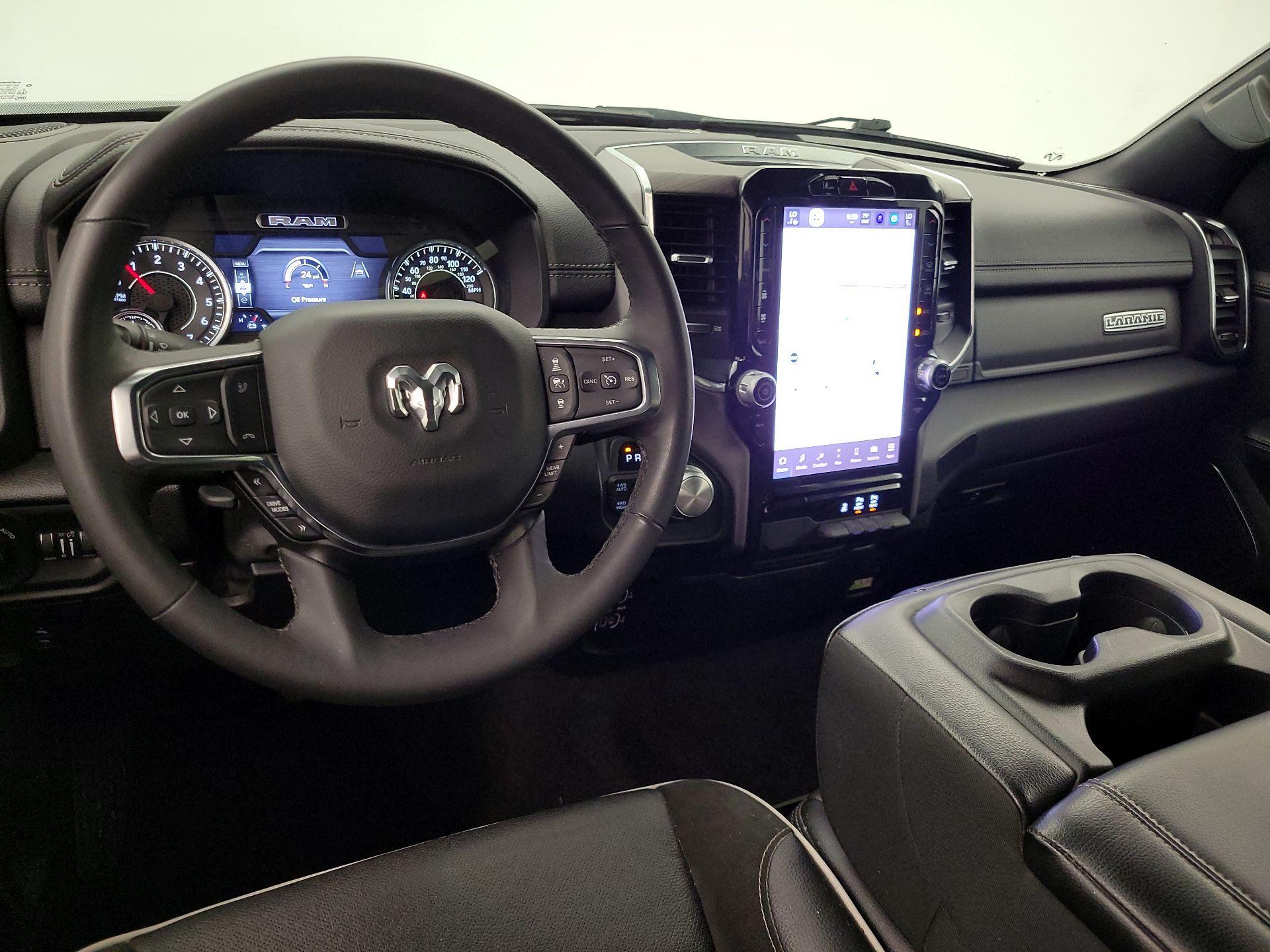 Thumbnail: 2025 RAM 1500 - 9