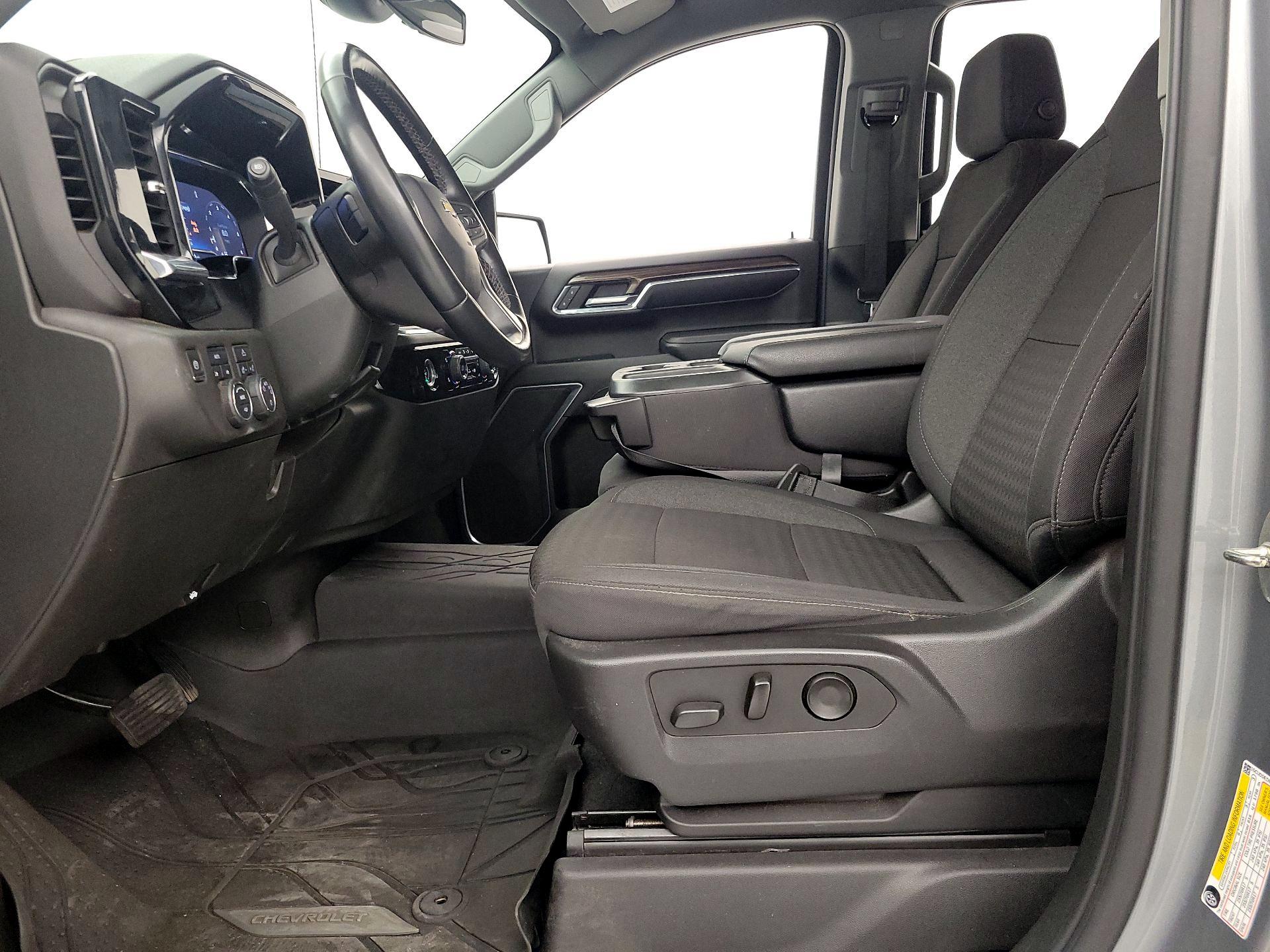 Thumbnail: 2023 Chevrolet Silverado 1500 - 11