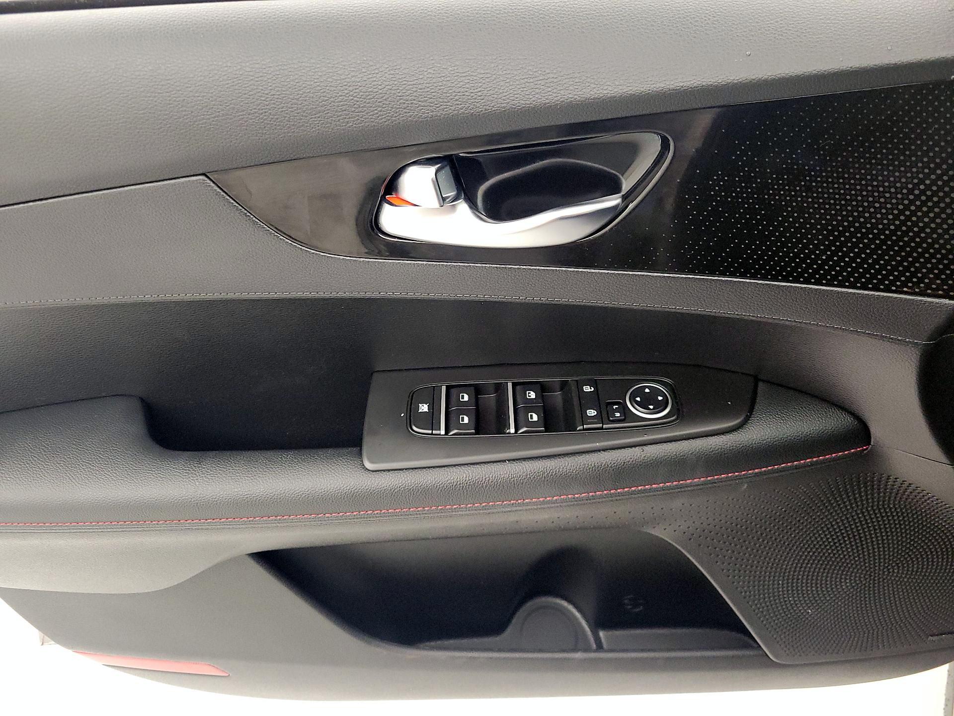 Thumbnail: 2023 Kia Forte - 12