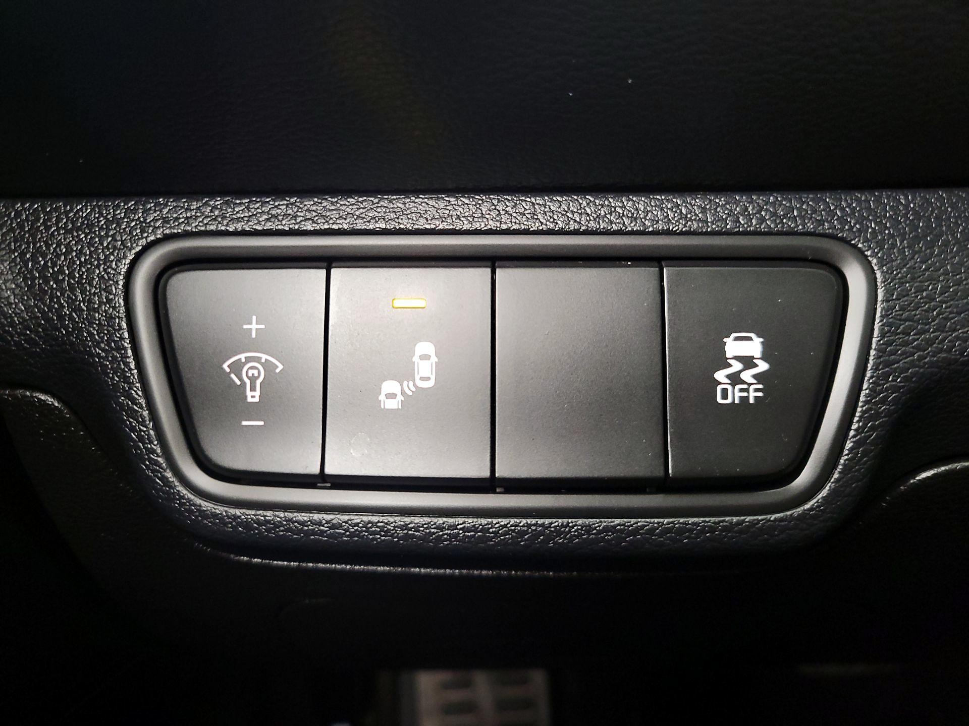 Thumbnail: 2023 Kia Forte - 13